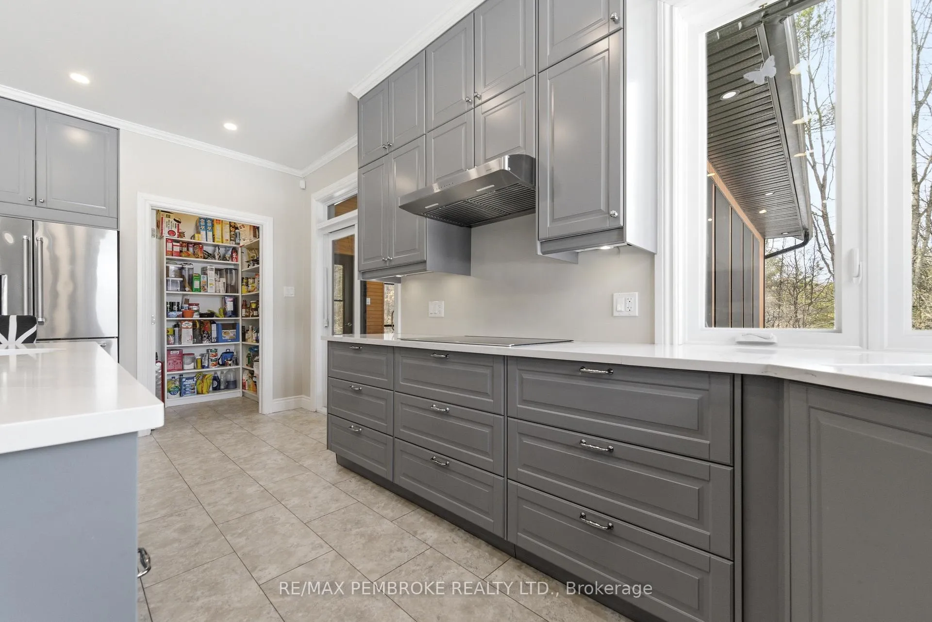 Photo 8 of 1034 Rantz Road, Petawawa — HOMEH