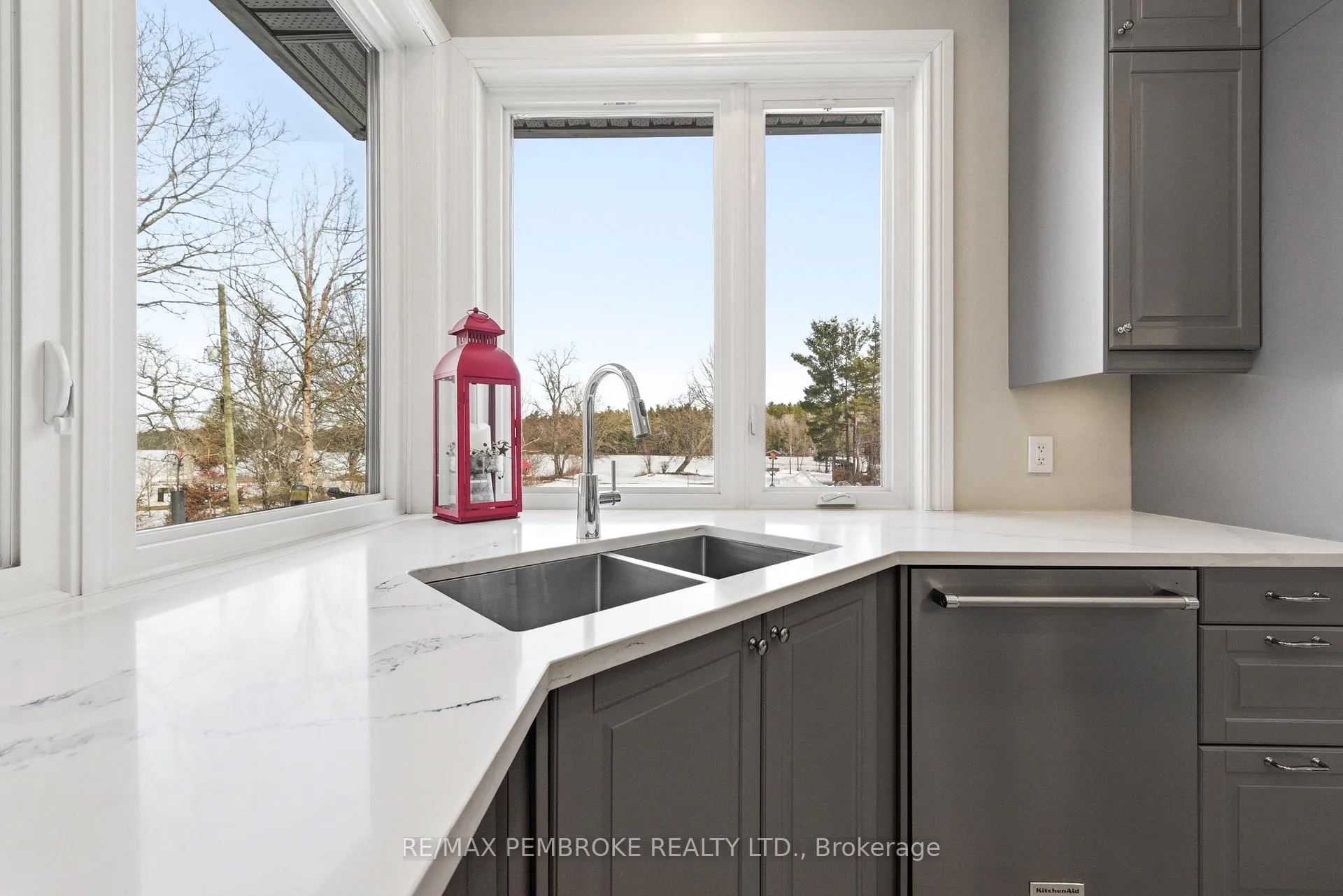 Photo 10 of 1034 Rantz Road, Petawawa — HOMEH