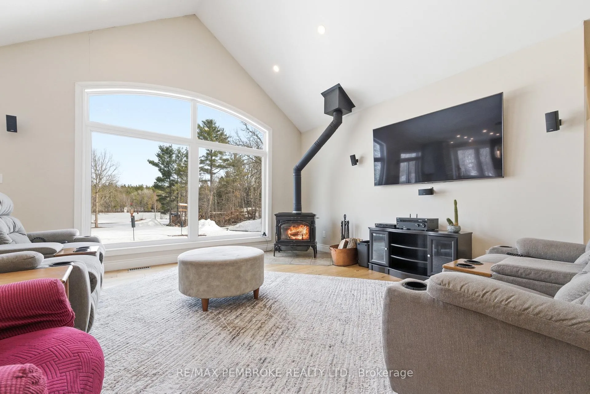 Photo 13 of 1034 Rantz Road, Petawawa — HOMEH