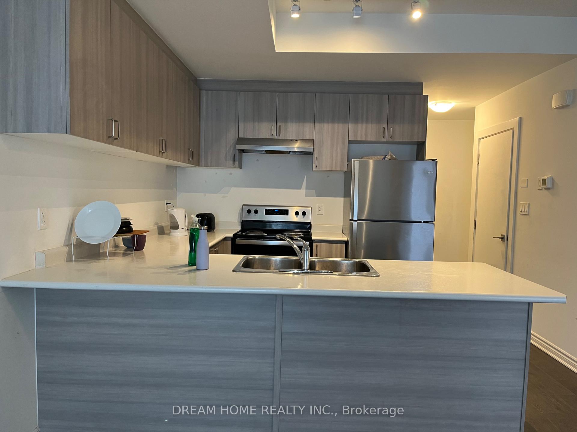 Photo 3 of Unit B3, 3 Falaise Road, Scarborough, West Hill — HOMEH