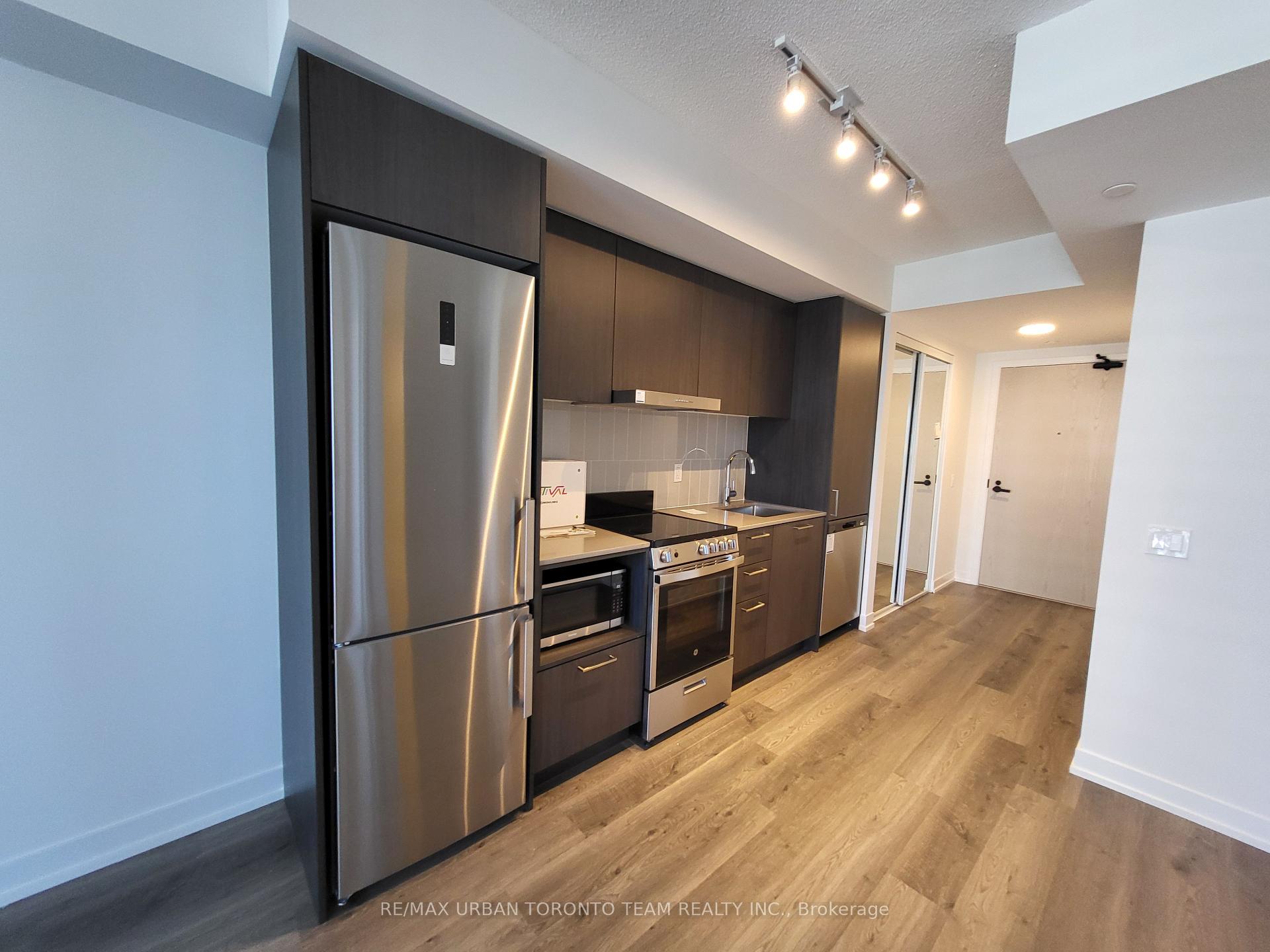 Photo 3 of Unit 3101, 195 Commerce Street, Vaughan, Vaughan Corporate Centre — HOMEH