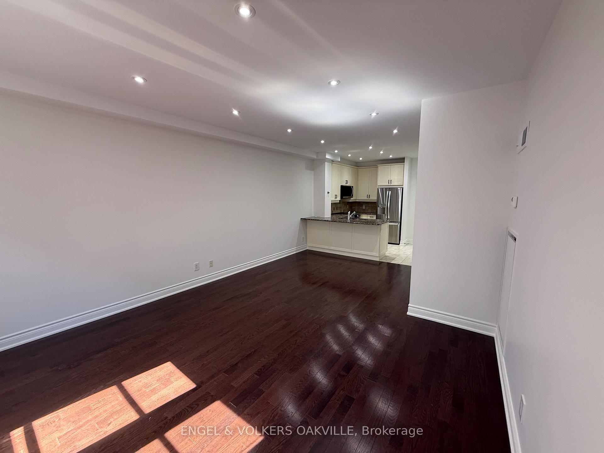 Photo 5 of Unit 209, 60 Ann Street, Caledon, Bolton West — HOMEH