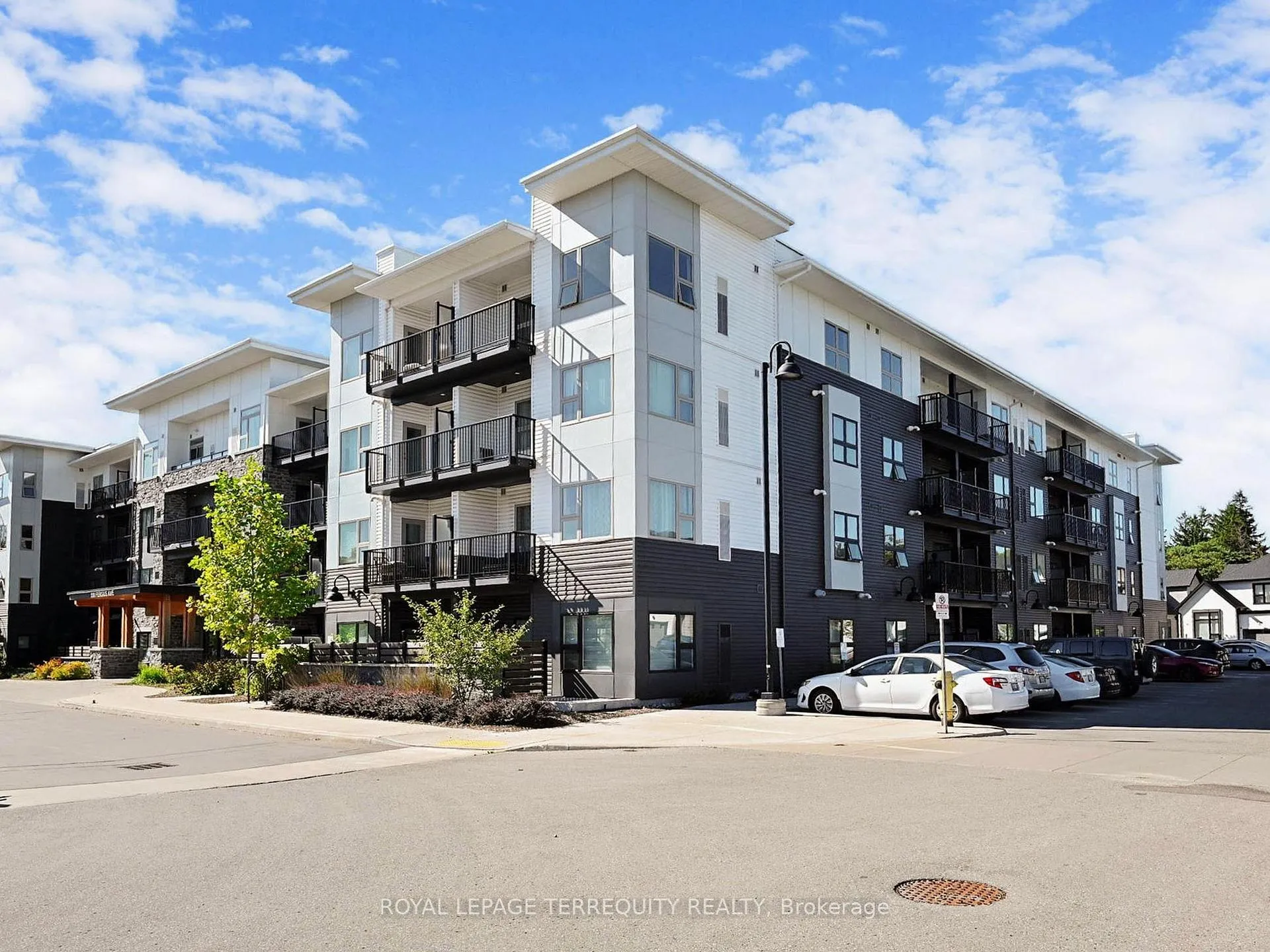 Photo 3 of Unit 419, 110 Fergus Avenue, Kitchener — HOMEH