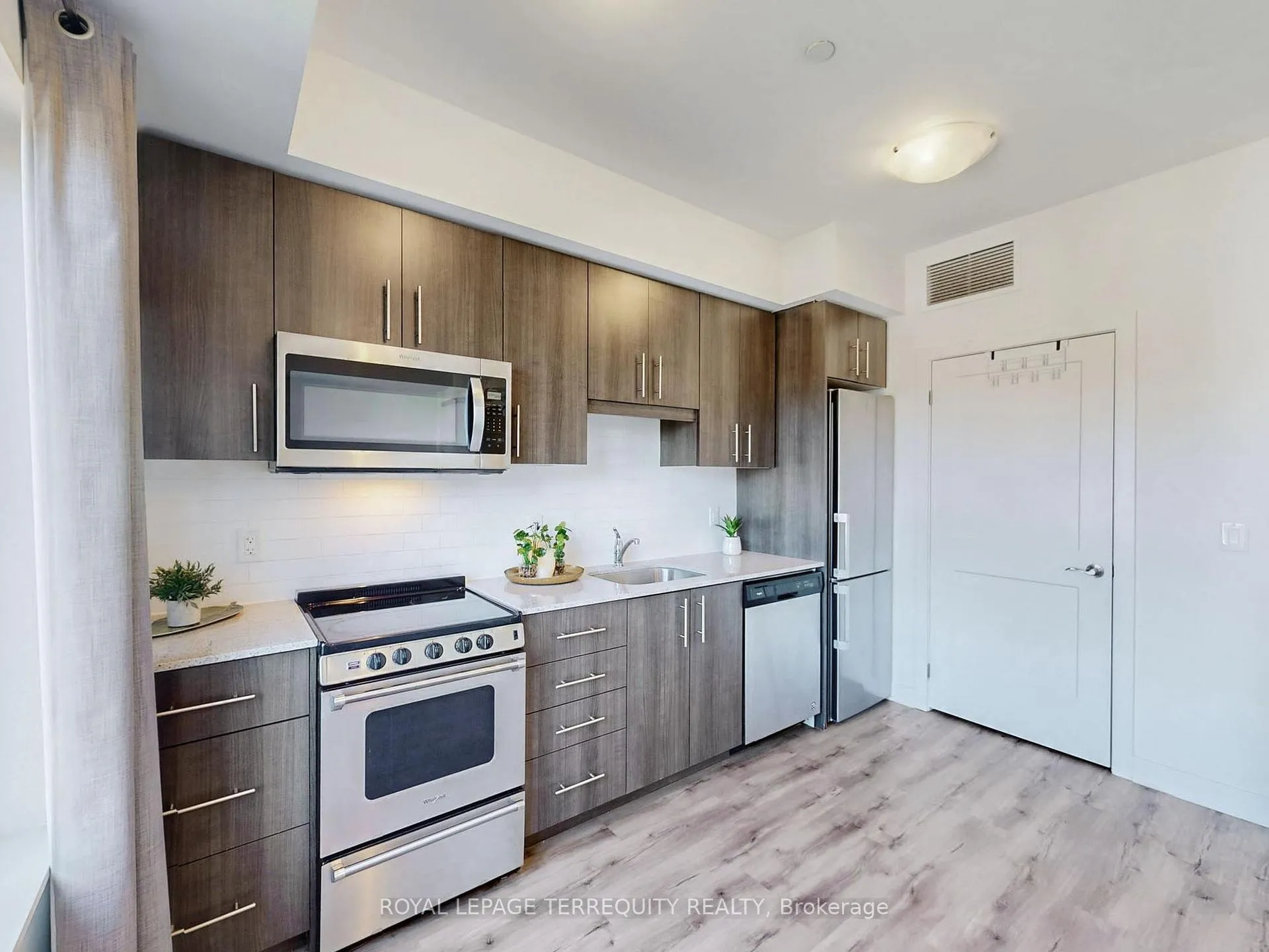 Photo 12 of Unit 419, 110 Fergus Avenue, Kitchener — HOMEH