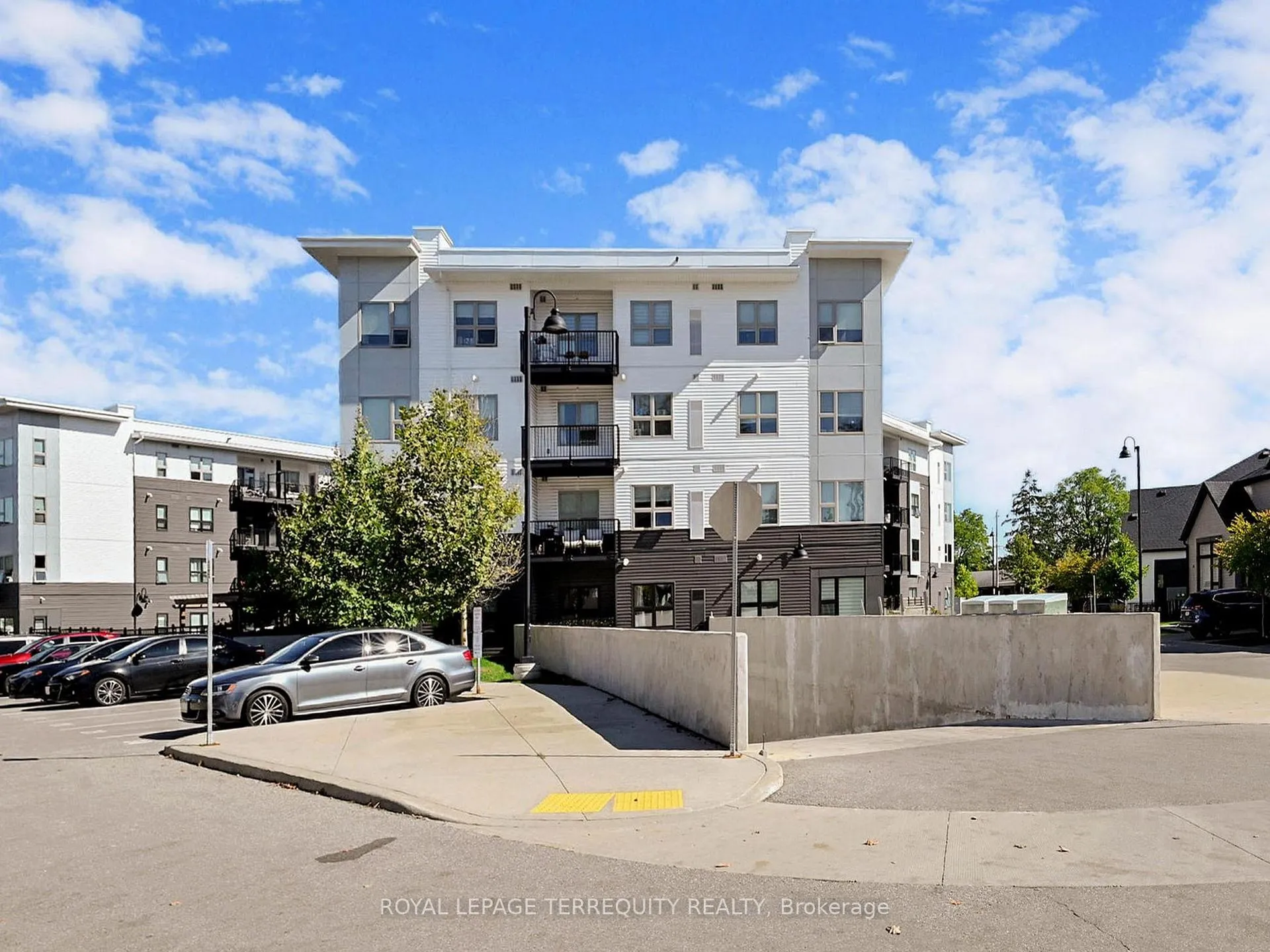 Photo 39 of Unit 419, 110 Fergus Avenue, Kitchener — HOMEH