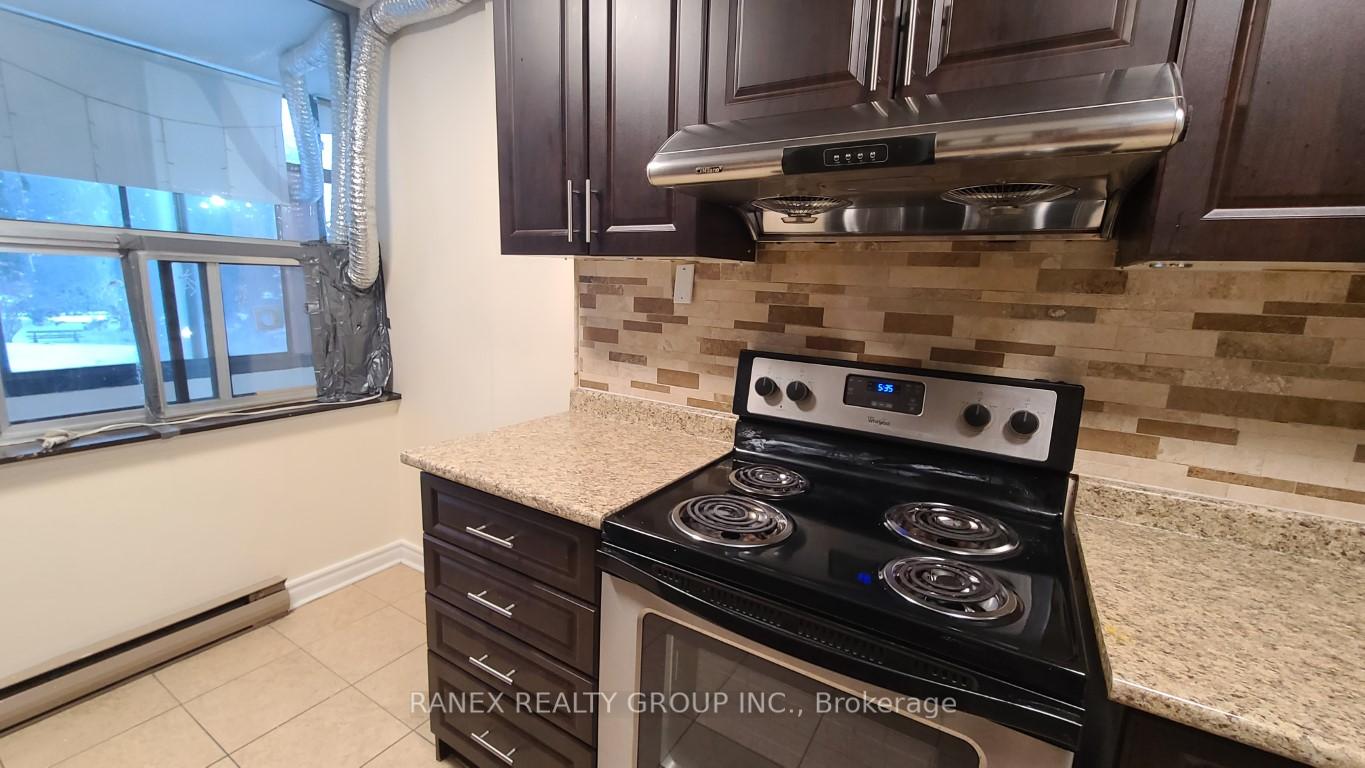 Photo 4 of Unit 310, 25 Kensington Road, Brampton, Queen Street Corridor — HOMEH