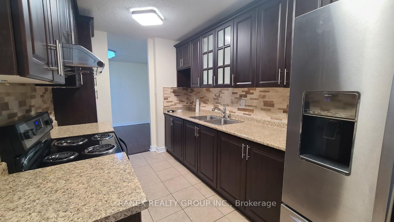 Photo 5 of Unit 310, 25 Kensington Road, Brampton, Queen Street Corridor — HOMEH
