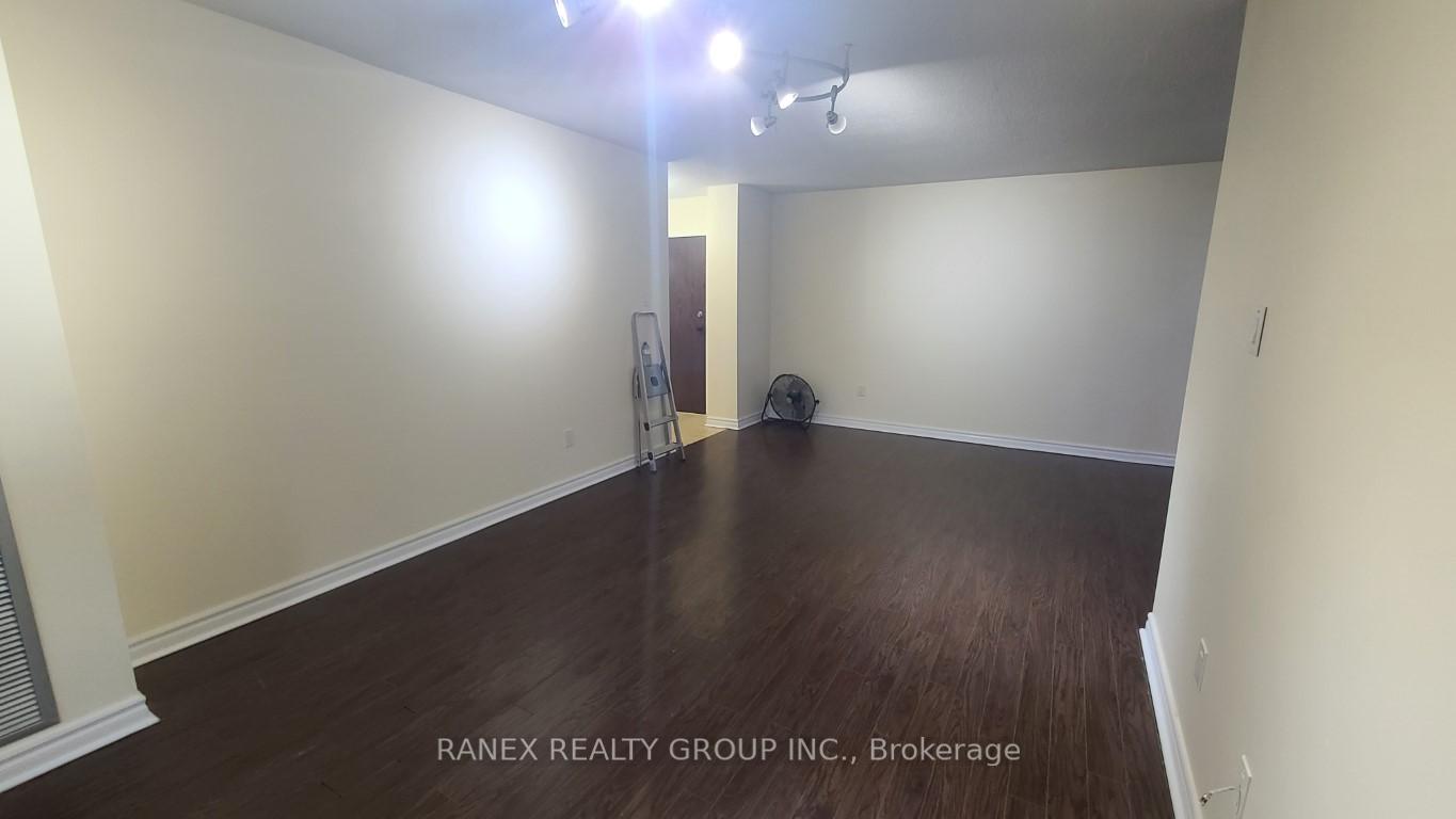 Photo 12 of Unit 310, 25 Kensington Road, Brampton, Queen Street Corridor — HOMEH