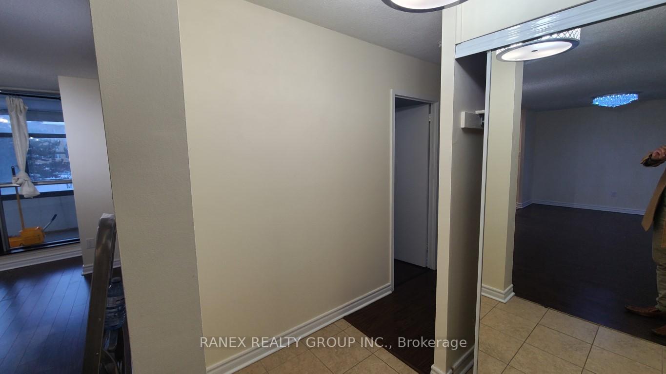 Photo 16 of Unit 310, 25 Kensington Road, Brampton, Queen Street Corridor — HOMEH