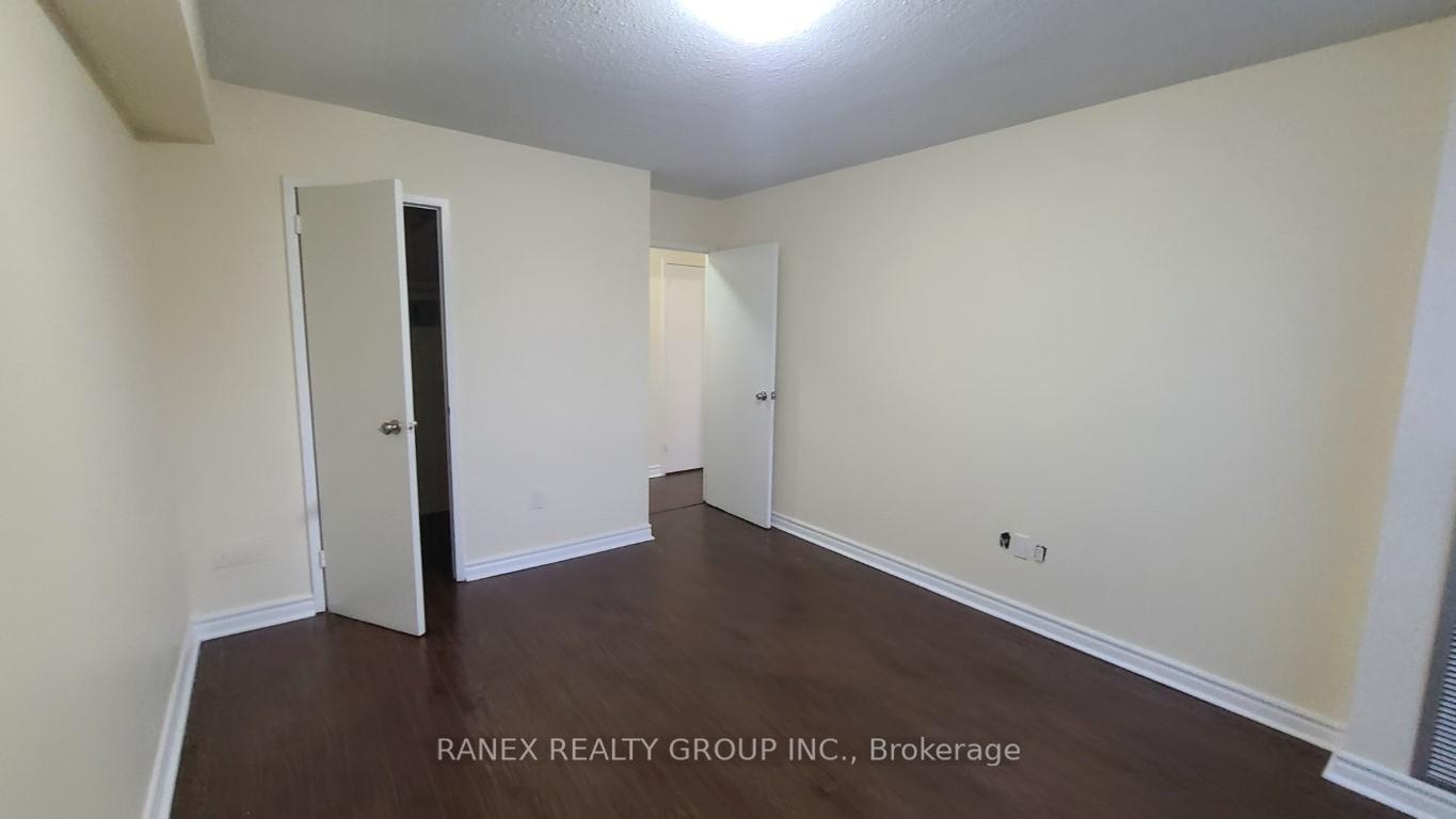 Photo 25 of Unit 310, 25 Kensington Road, Brampton, Queen Street Corridor — HOMEH