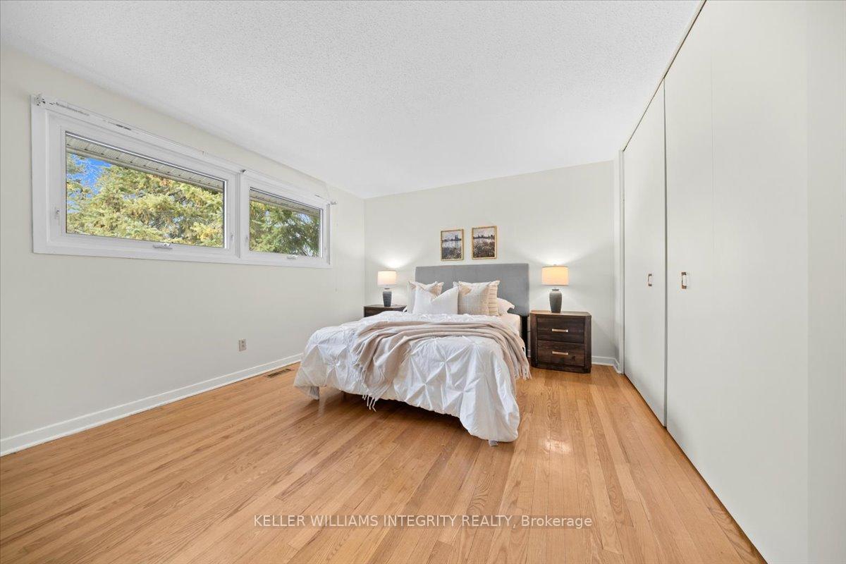 Photo 15 of 24 Apache Crescent, Ottawa, City View/Skyline/Fisher Heights/Parkwood Hills — HOMEH