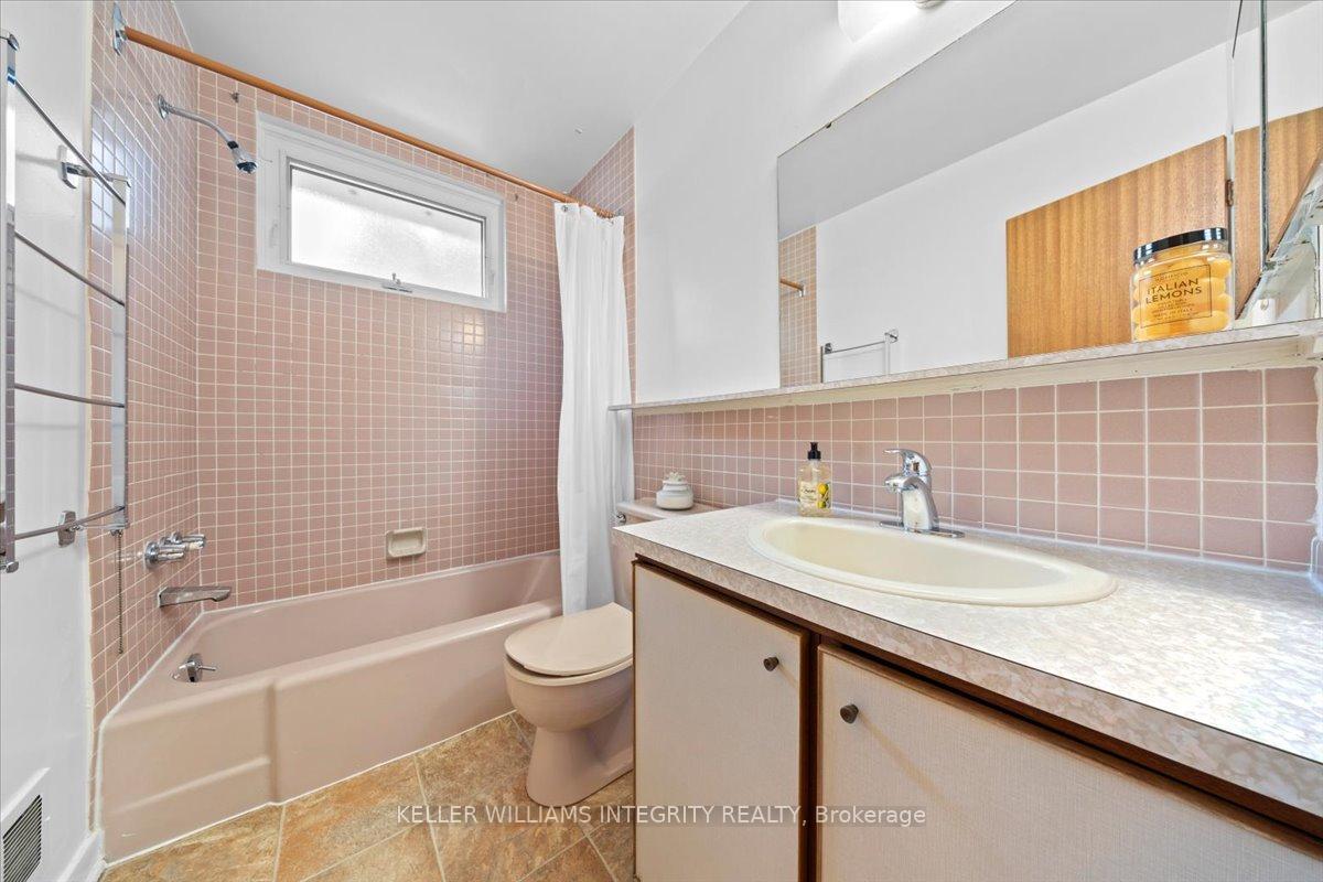 Photo 31 of 24 Apache Crescent, Ottawa, City View/Skyline/Fisher Heights/Parkwood Hills — HOMEH