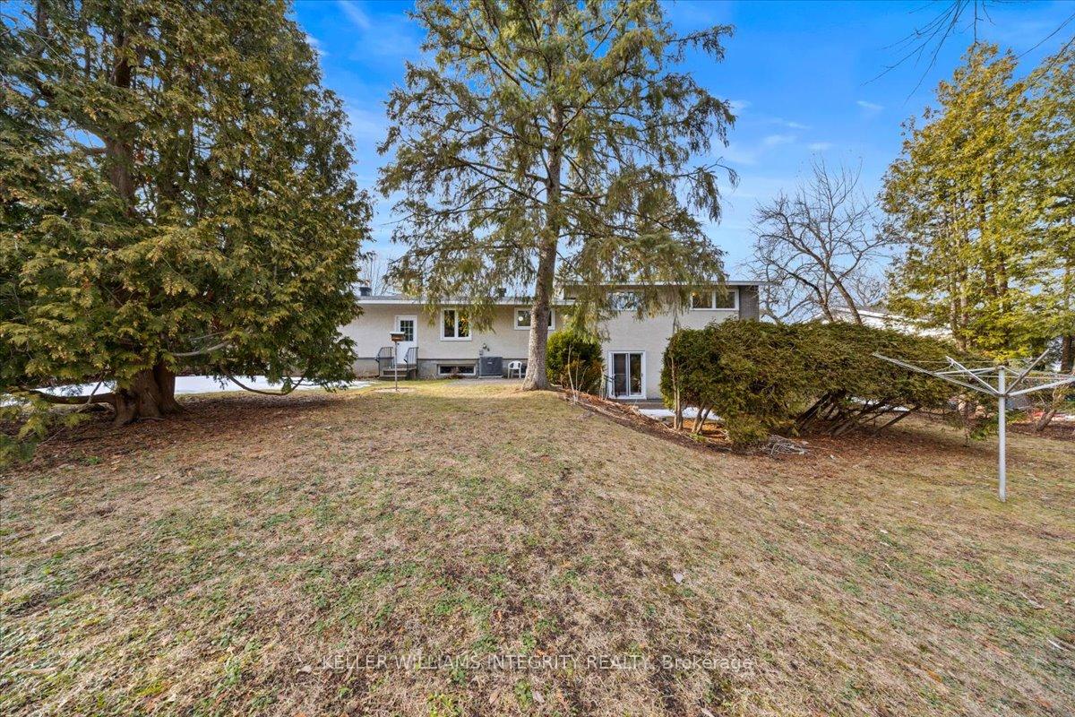 Photo 38 of 24 Apache Crescent, Ottawa, City View/Skyline/Fisher Heights/Parkwood Hills — HOMEH