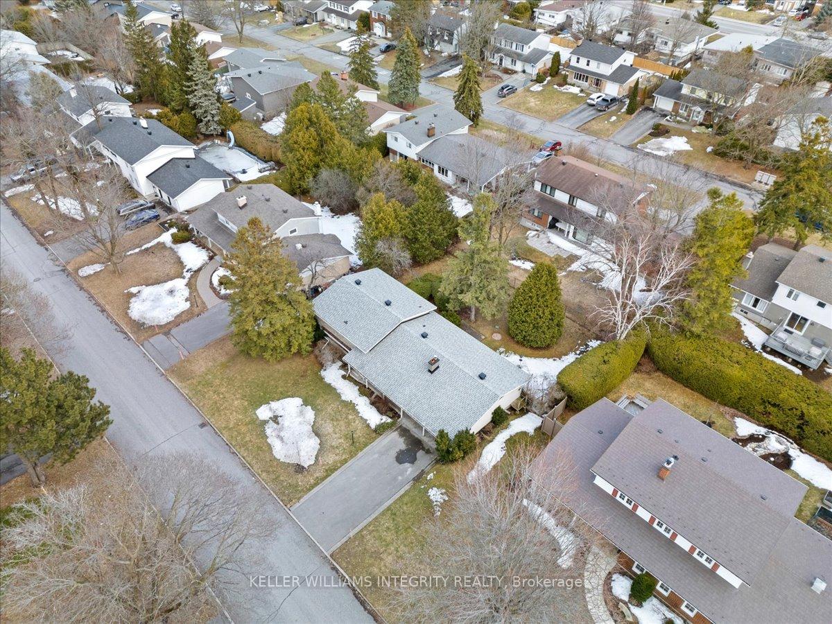 Photo 40 of 24 Apache Crescent, Ottawa, City View/Skyline/Fisher Heights/Parkwood Hills — HOMEH