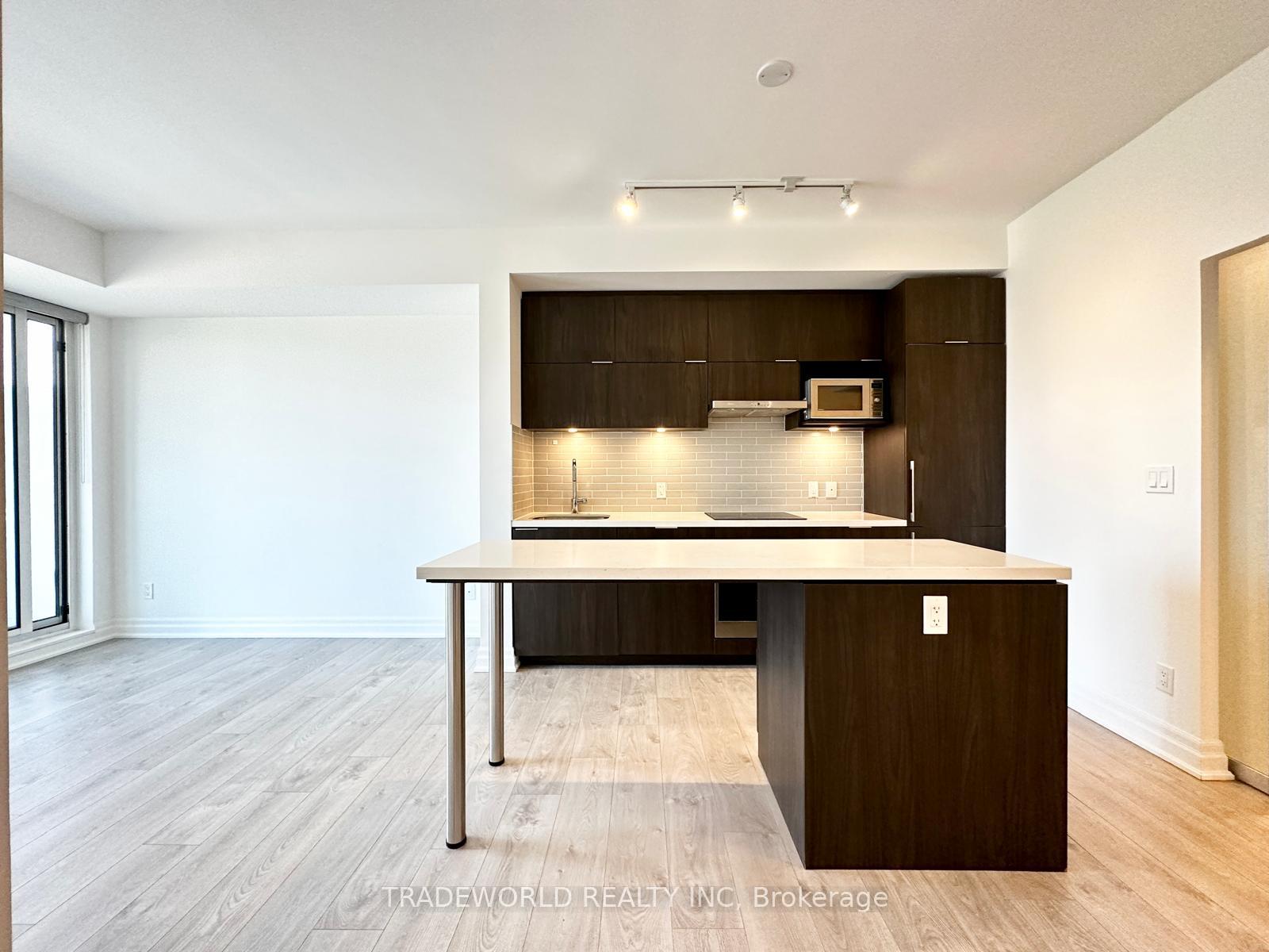 Photo 4 of Unit 725, 10 Rouge Valley Drive W, Markham, Unionville — HOMEH