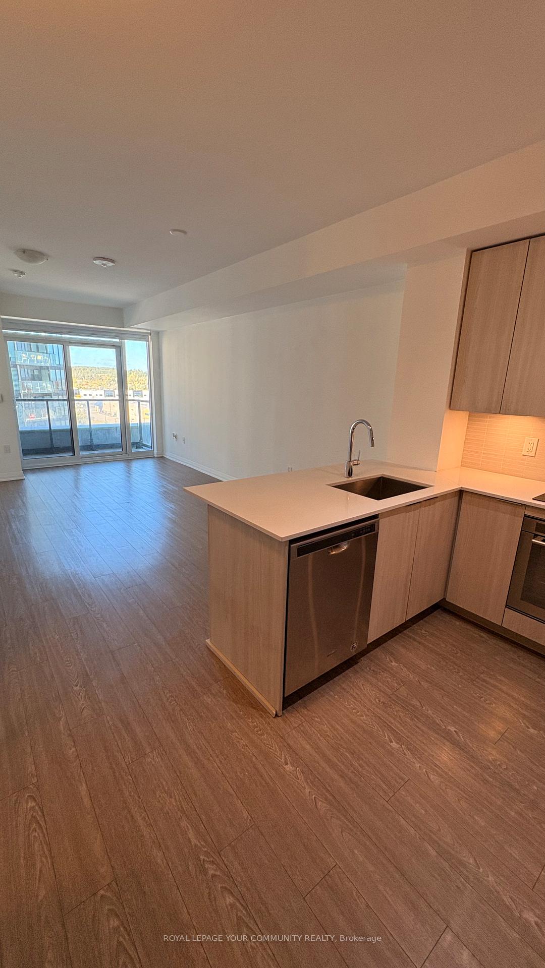 Photo 3 of Unit 704, 99 Eagle Rock Way, Vaughan, Rural Vaughan — HOMEH