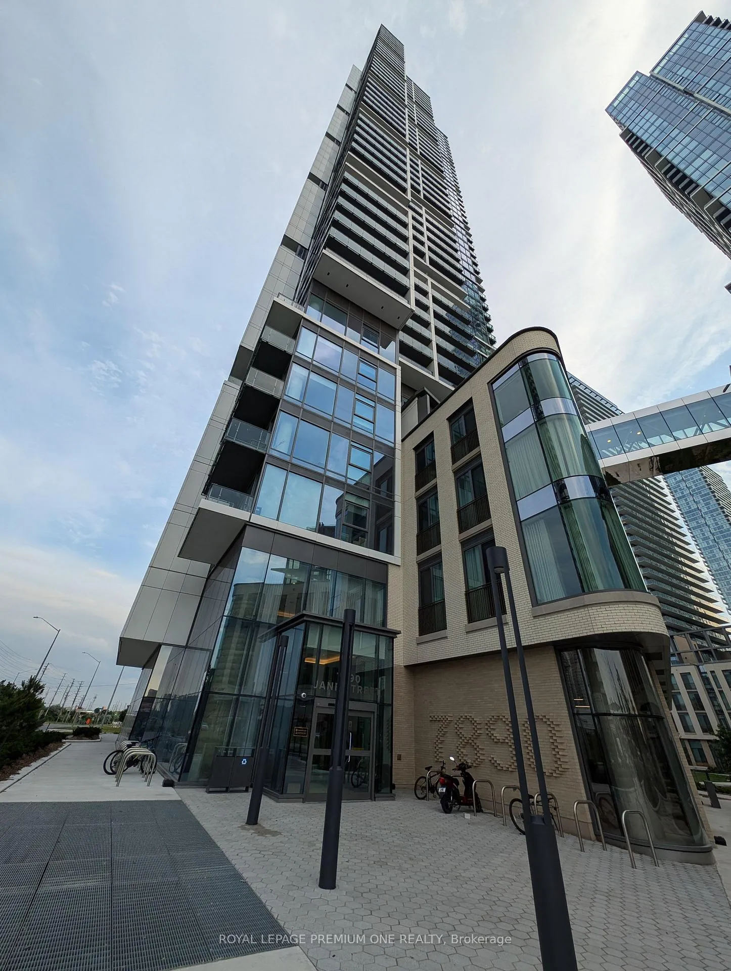 Photo 1 of Unit 2705, 7890 Jane Street, Vaughan, Vaughan Corporate Centre — HOMEH