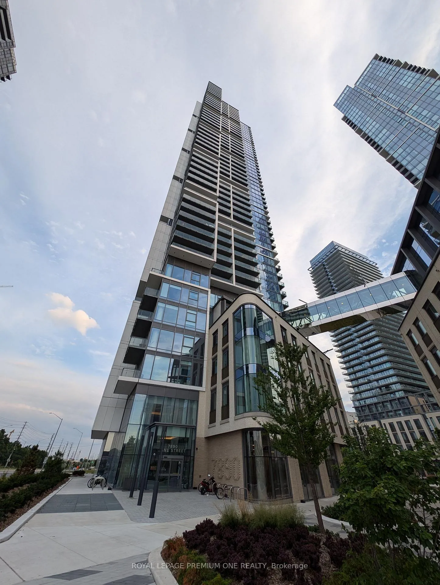 Photo 4 of Unit 2705, 7890 Jane Street, Vaughan, Vaughan Corporate Centre — HOMEH