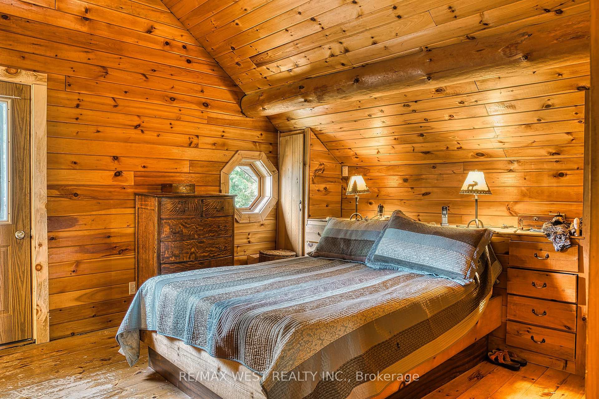 Photo 13 of 622423 Sideroad 7, Chatsworth — HOMEH
