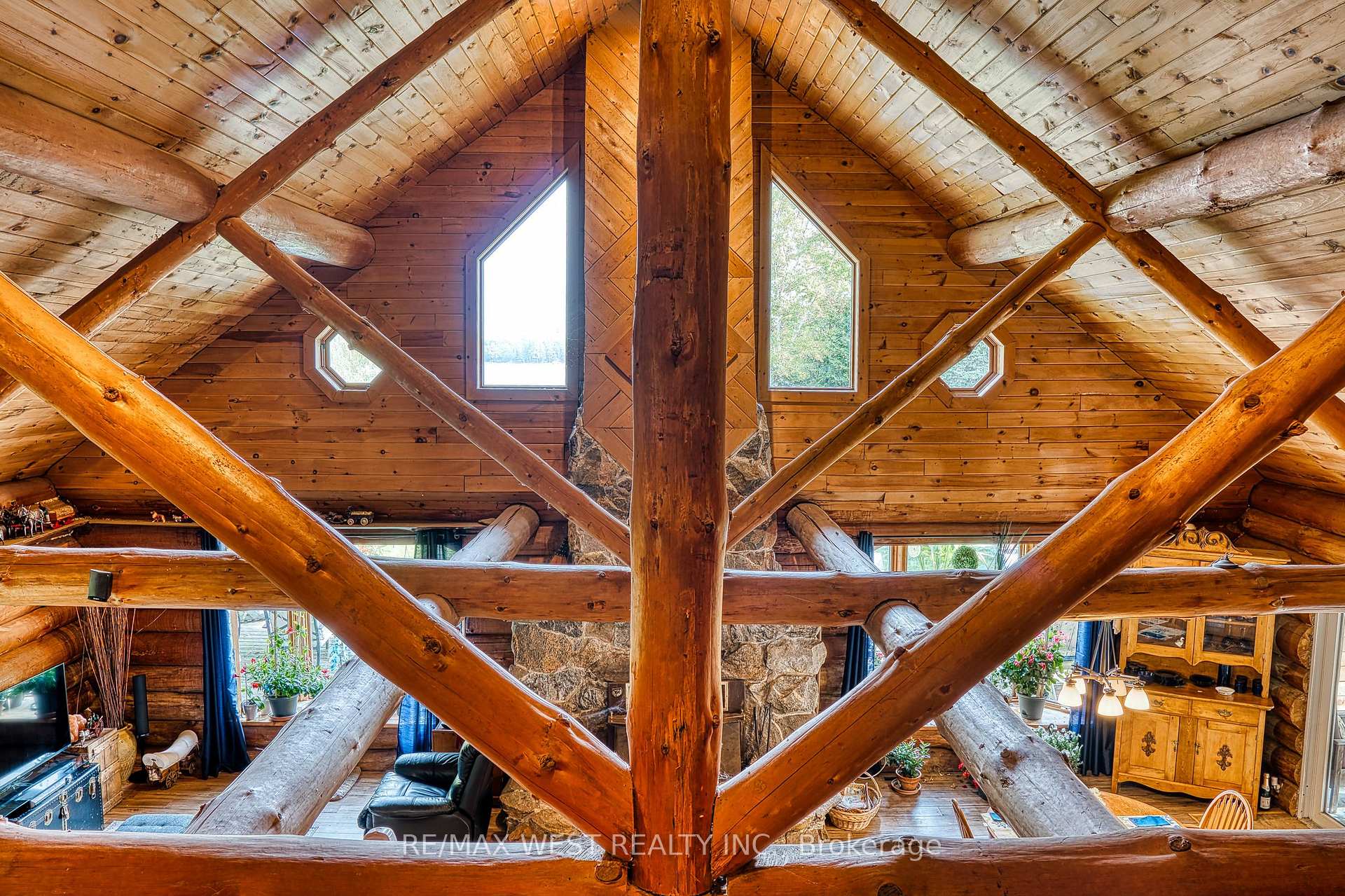 Photo 11 of 622423 Sideroad 7, Chatsworth — HOMEH