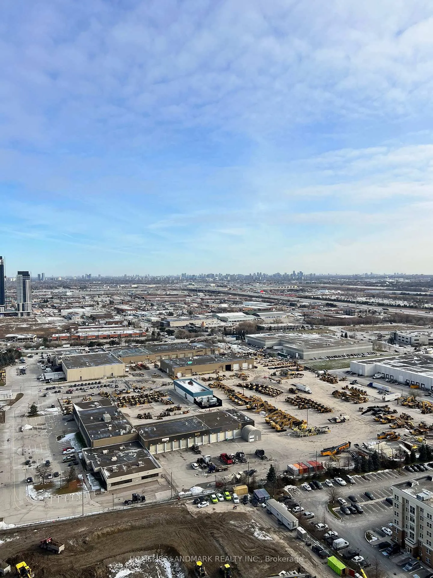 Photo 8 of Unit 3508, 8 Interchange Way, Vaughan, Vaughan Corporate Centre — HOMEH