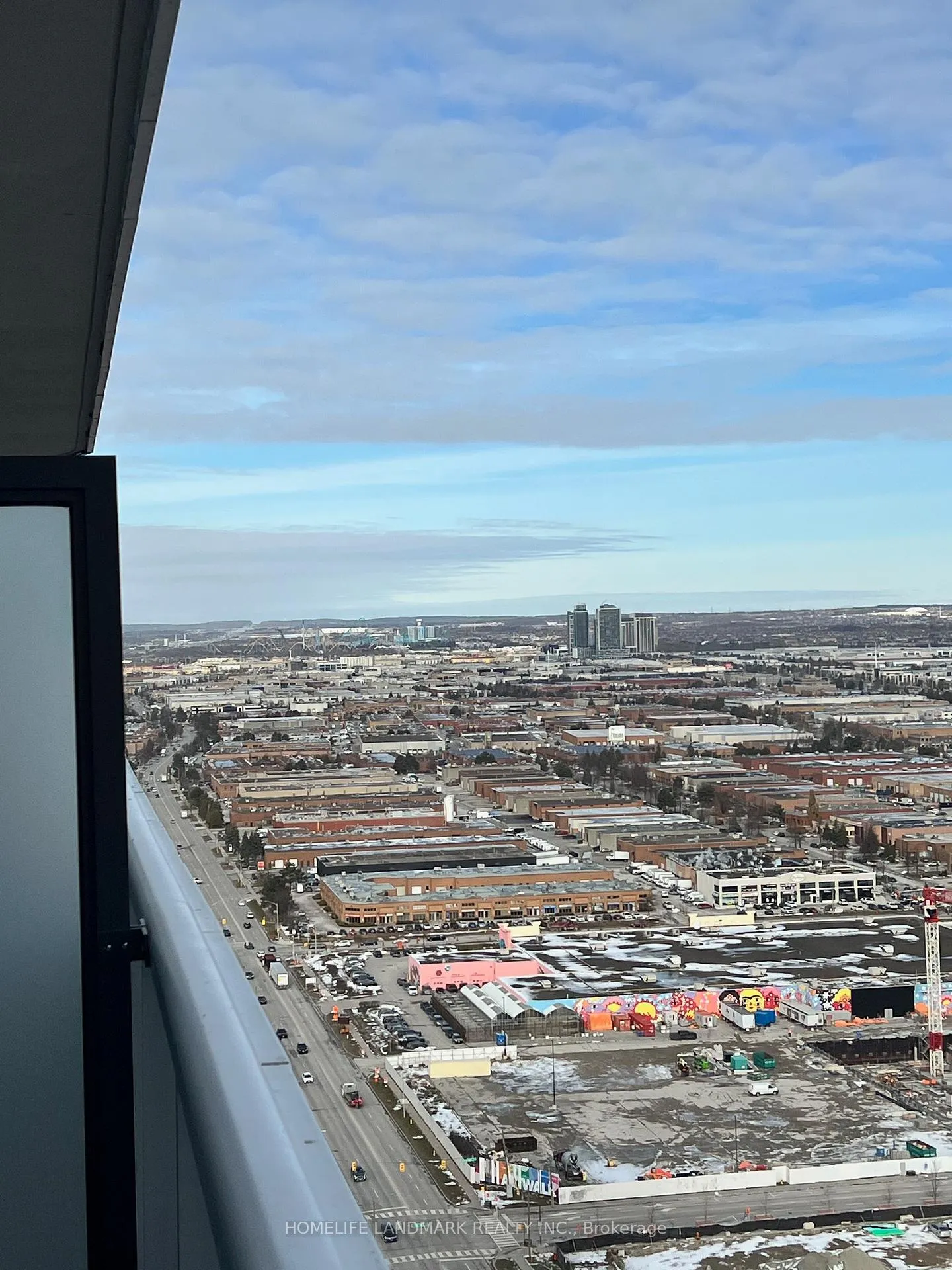 Photo 9 of Unit 3508, 8 Interchange Way, Vaughan, Vaughan Corporate Centre — HOMEH