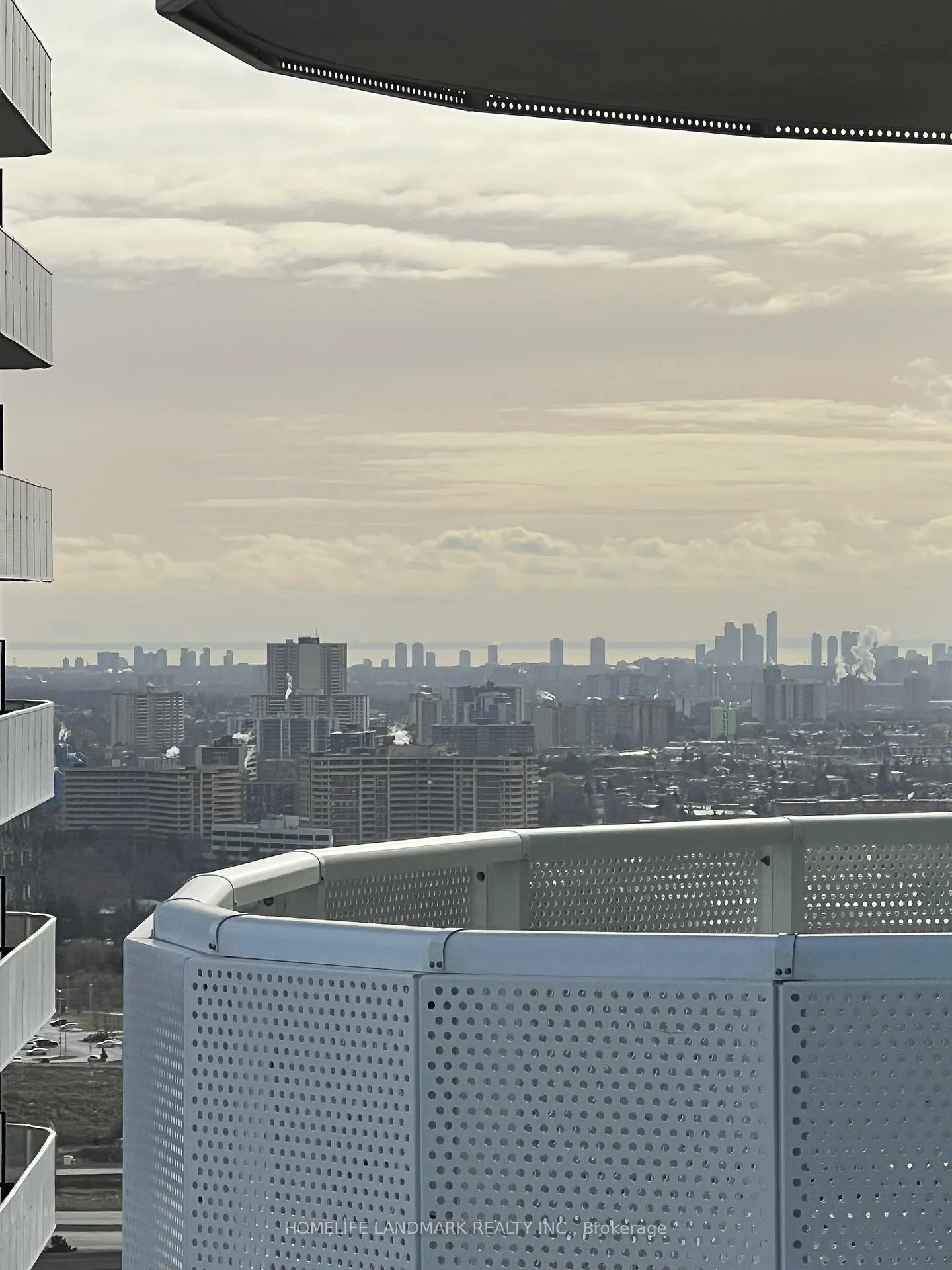 Photo 12 of Unit 3508, 8 Interchange Way, Vaughan, Vaughan Corporate Centre — HOMEH