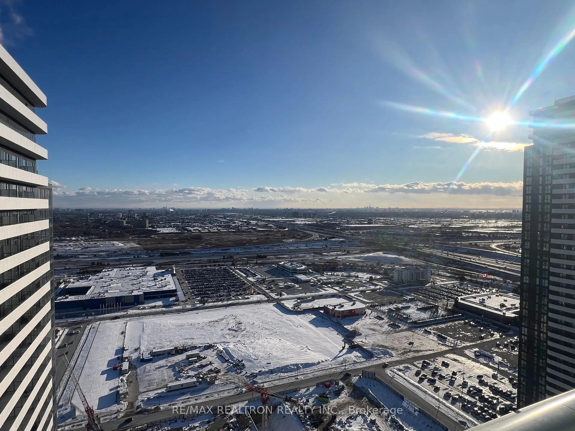 Photo 2 of Unit 4309, 8 Interchange Way, Vaughan, Vaughan Corporate Centre — HOMEH