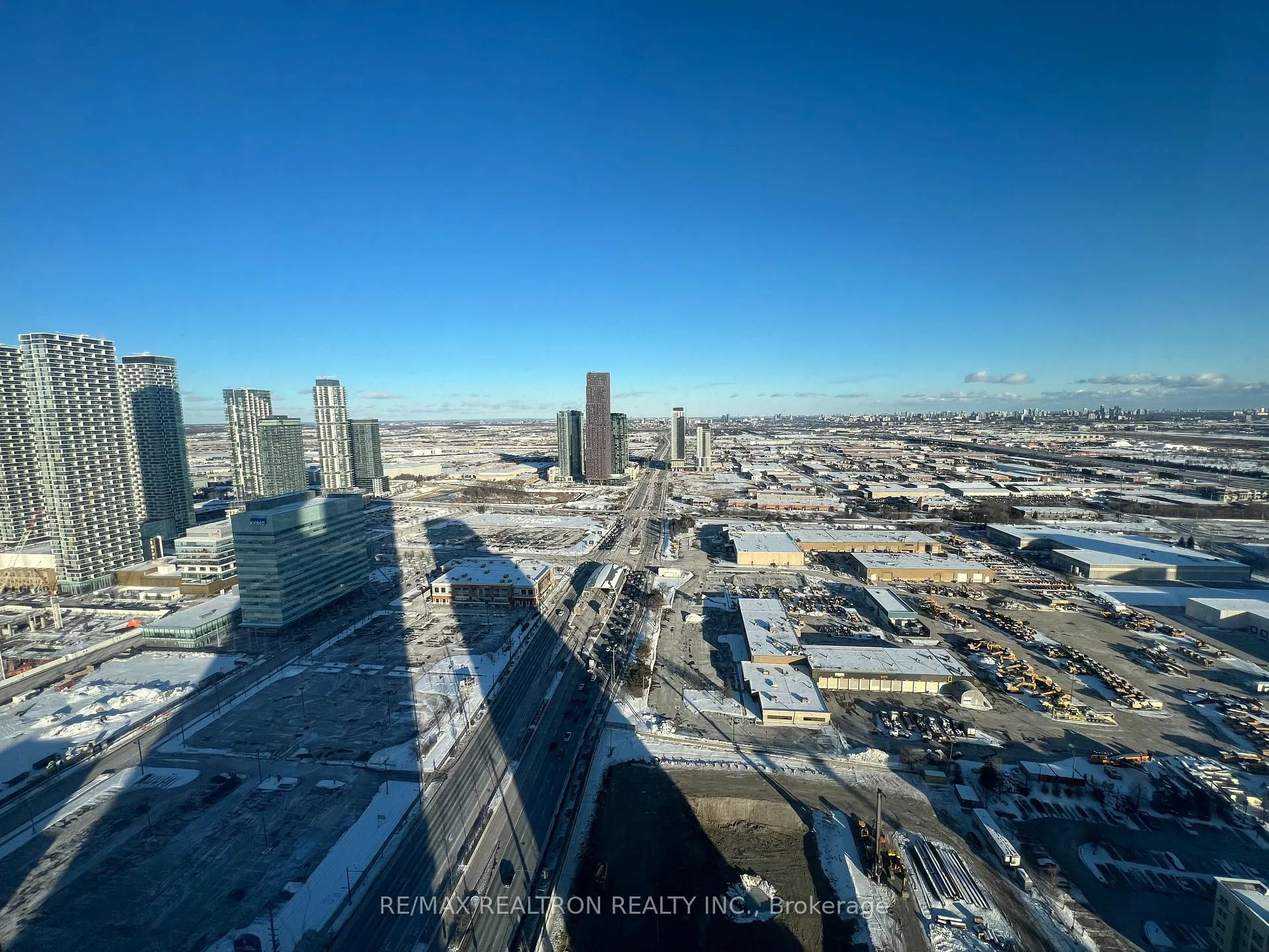Photo 9 of Unit 4309, 8 Interchange Way, Vaughan, Vaughan Corporate Centre — HOMEH