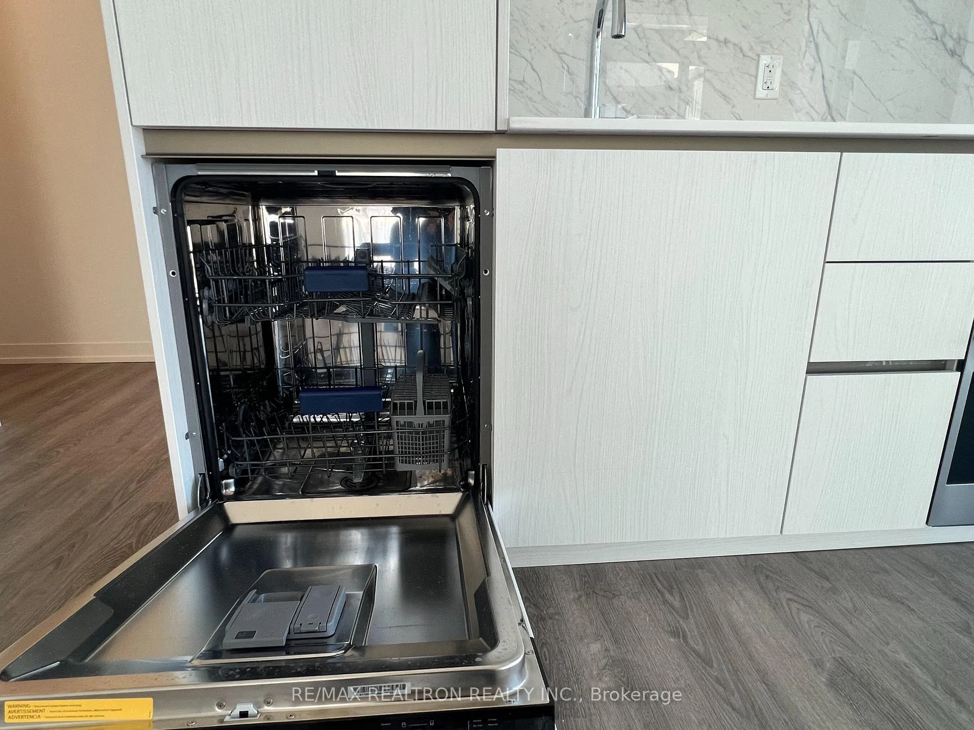 Photo 15 of Unit 4309, 8 Interchange Way, Vaughan, Vaughan Corporate Centre — HOMEH