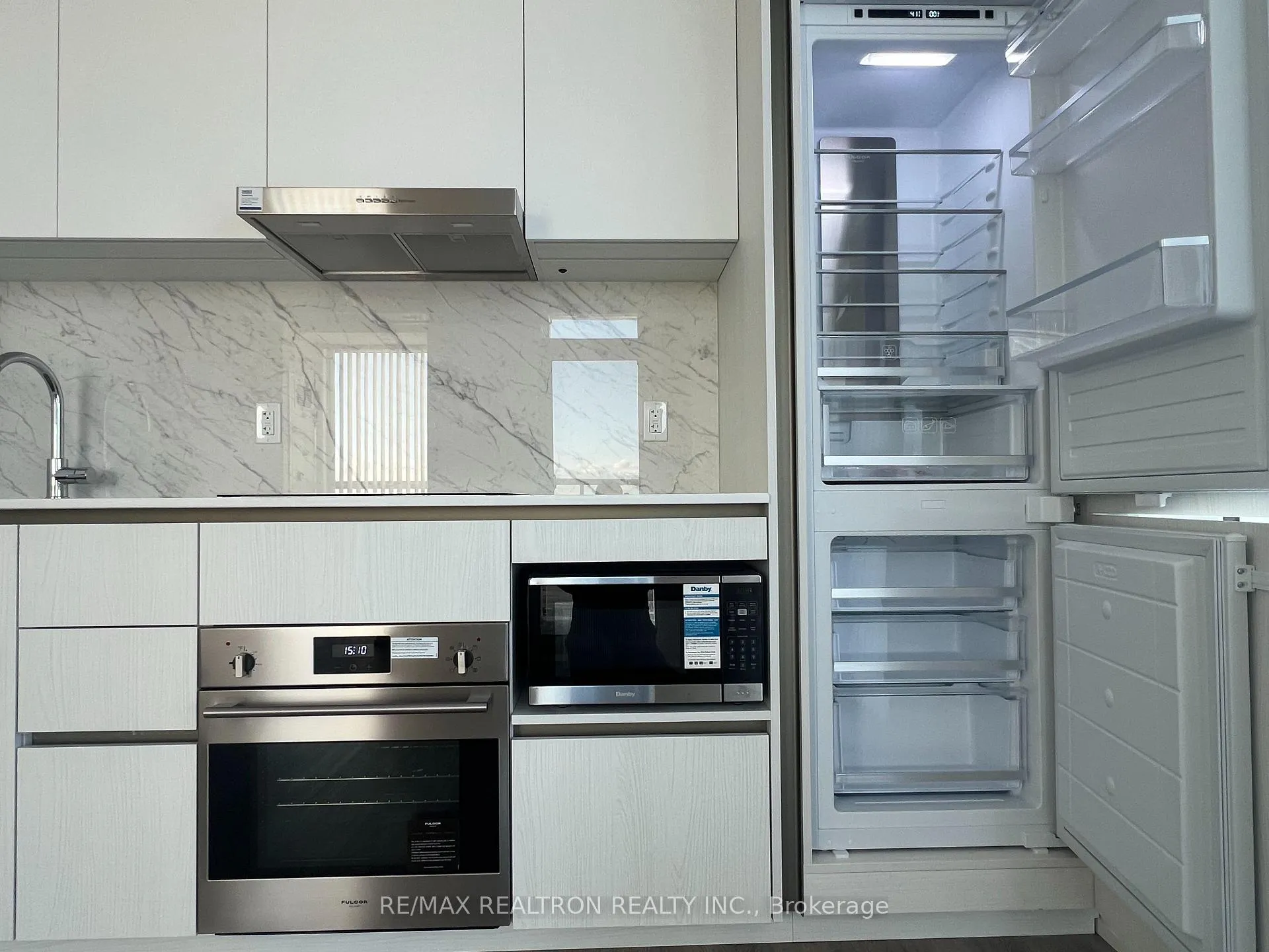 Photo 16 of Unit 4309, 8 Interchange Way, Vaughan, Vaughan Corporate Centre — HOMEH