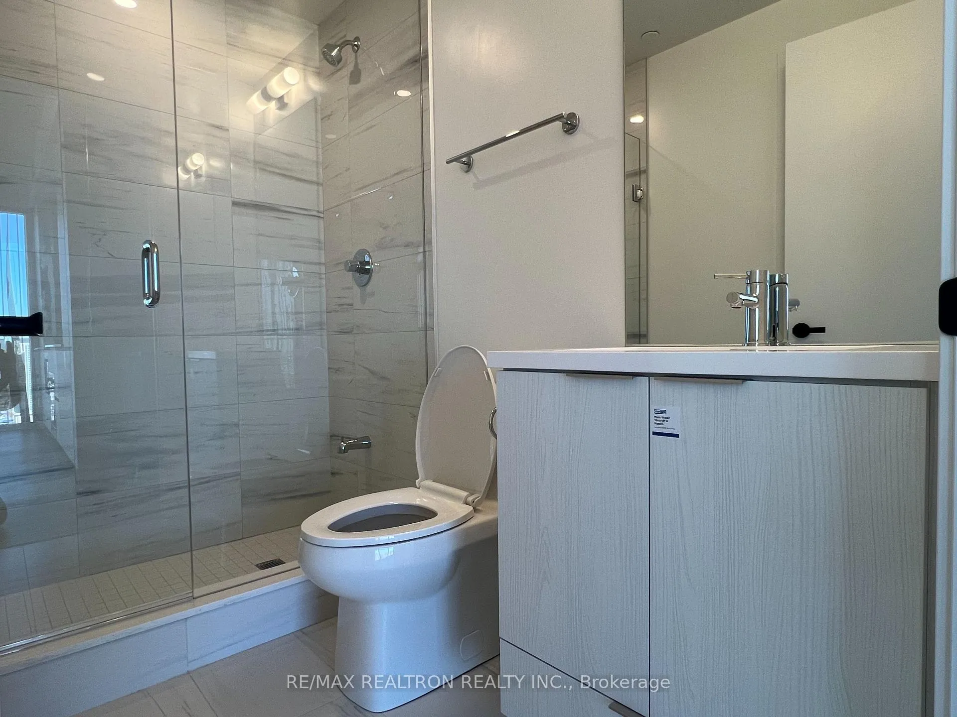 Photo 17 of Unit 4309, 8 Interchange Way, Vaughan, Vaughan Corporate Centre — HOMEH