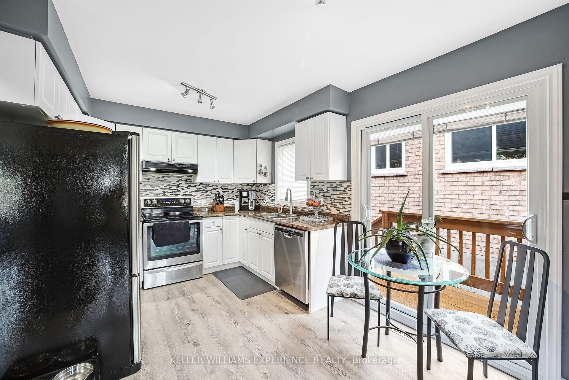 Photo 14 of 16 Balliston Road, Barrie, West Bayfield — HOMEH
