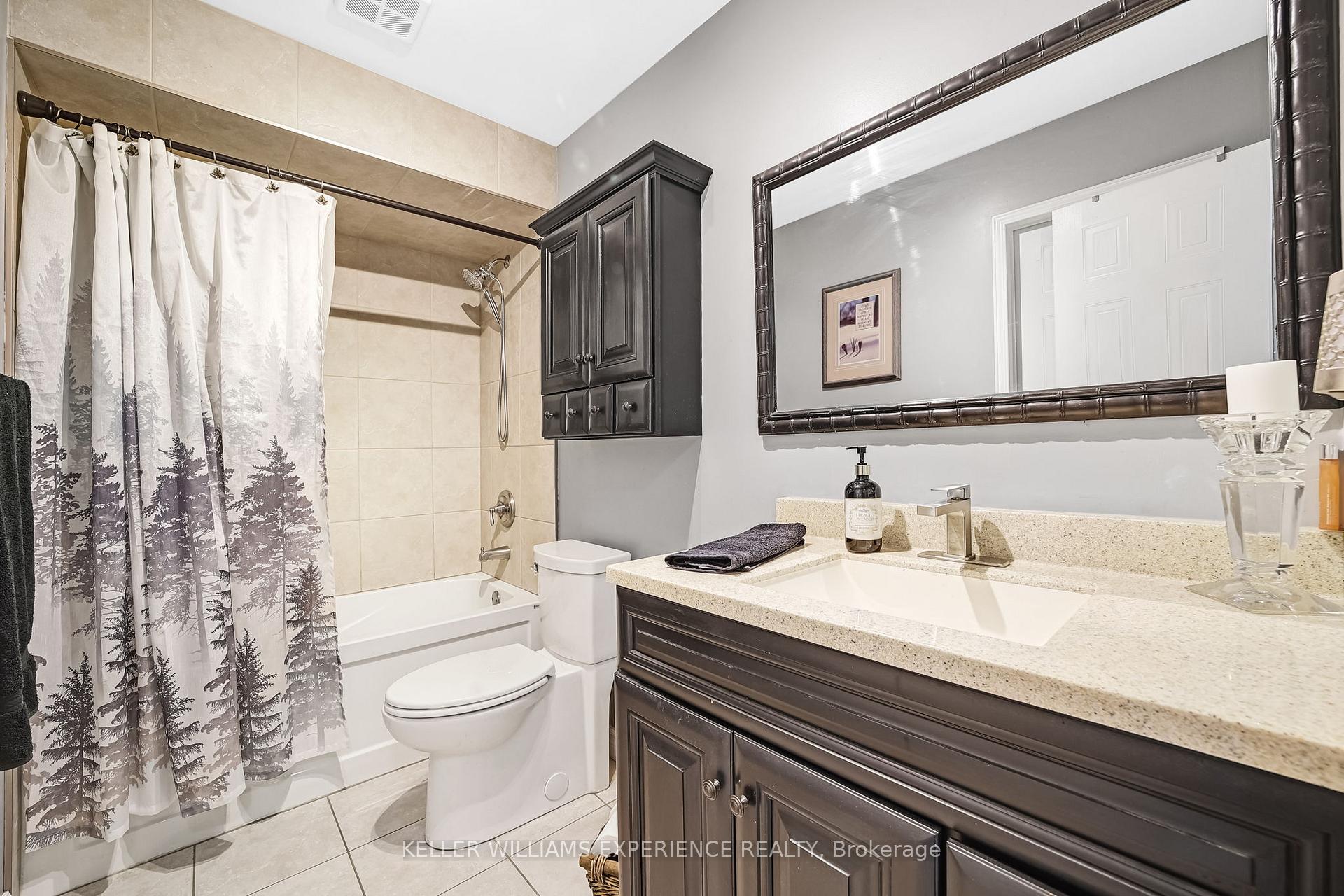 Photo 17 of 16 Balliston Road, Barrie, West Bayfield — HOMEH
