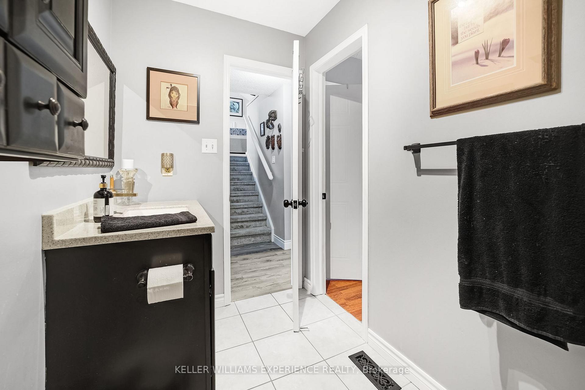 Photo 20 of 16 Balliston Road, Barrie, West Bayfield — HOMEH