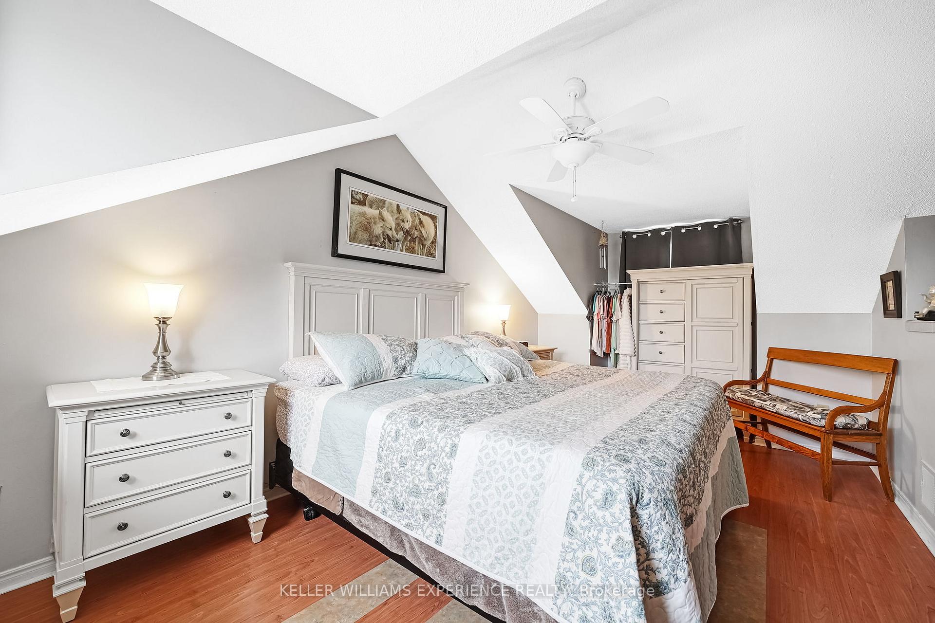 Photo 22 of 16 Balliston Road, Barrie, West Bayfield — HOMEH