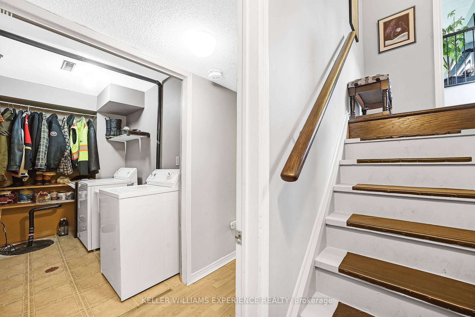 Photo 25 of 16 Balliston Road, Barrie, West Bayfield — HOMEH