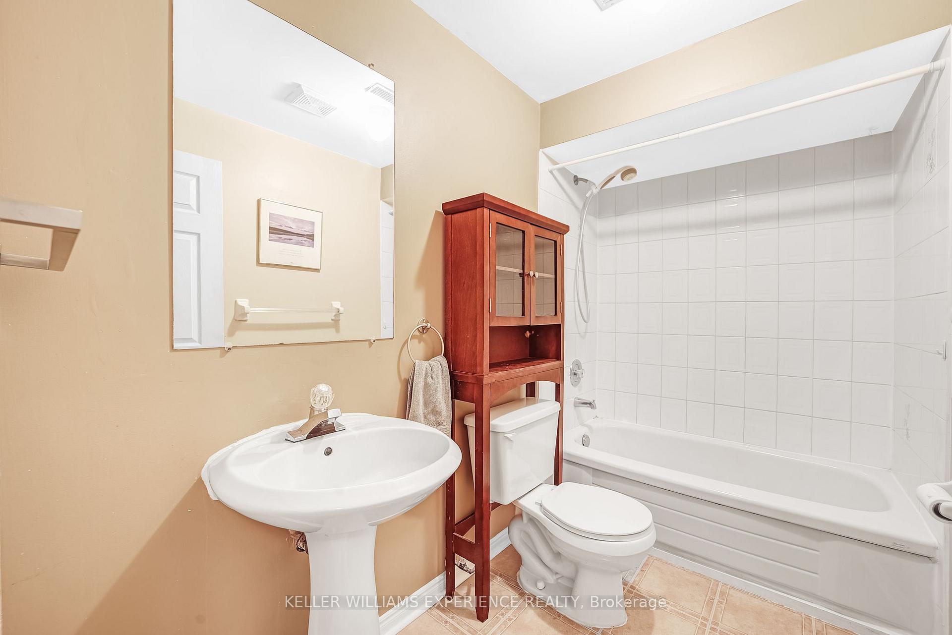 Photo 31 of 16 Balliston Road, Barrie, West Bayfield — HOMEH