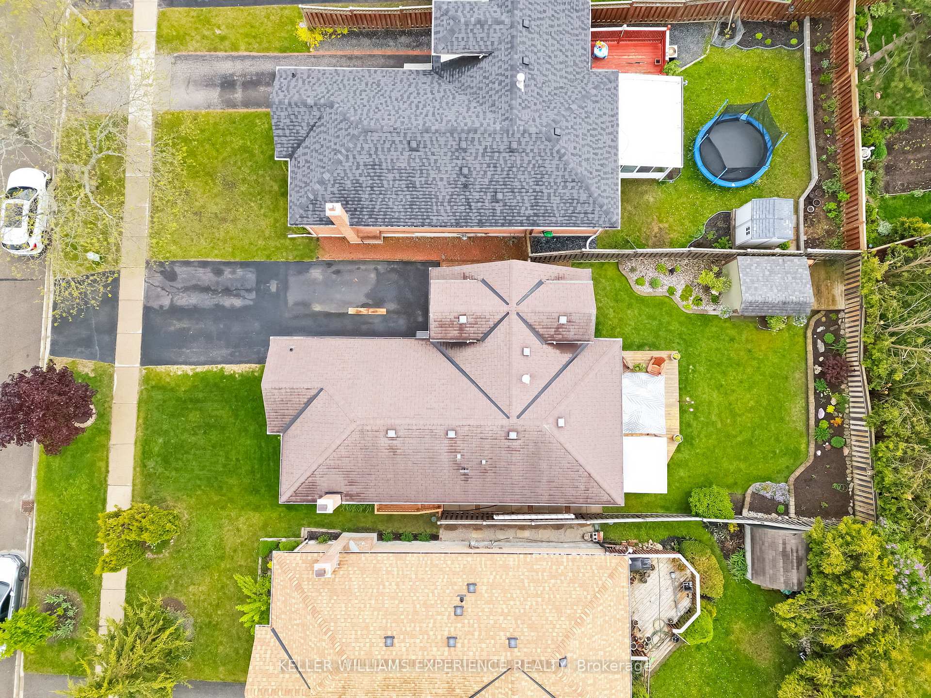 Photo 36 of 16 Balliston Road, Barrie, West Bayfield — HOMEH