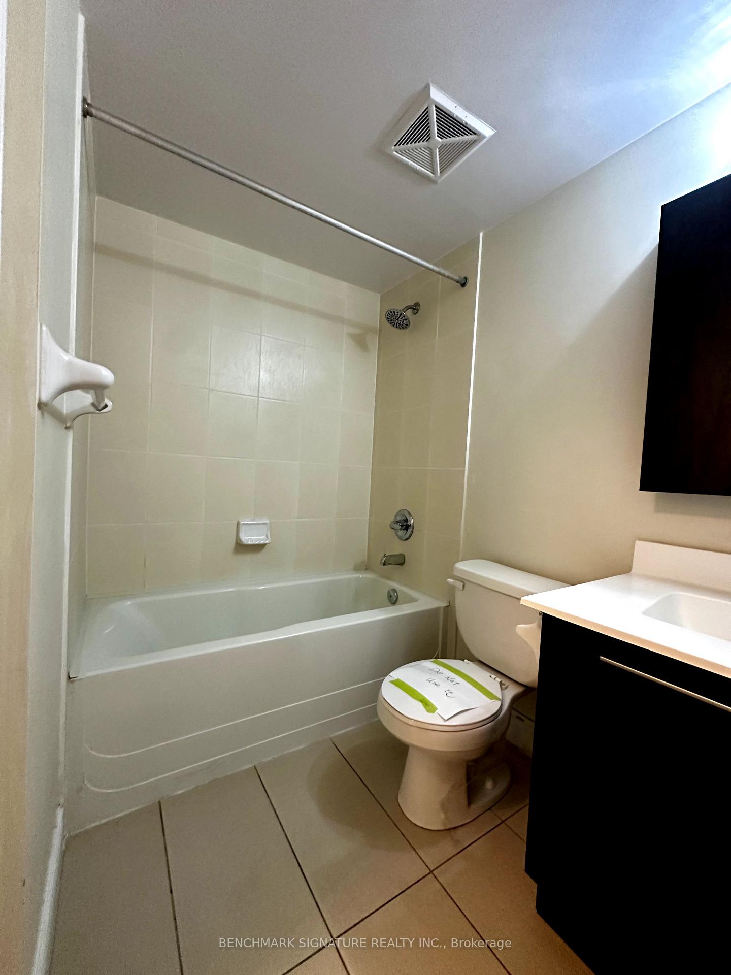 Photo 4 of Unit 1118, 37 Galleria Parkway, Markham, Commerce Valley — HOMEH