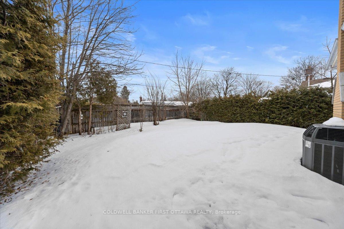 Photo 2 of 2075 Valley Drive, Ottawa, Elmvale Acres/Urbandale — HOMEH