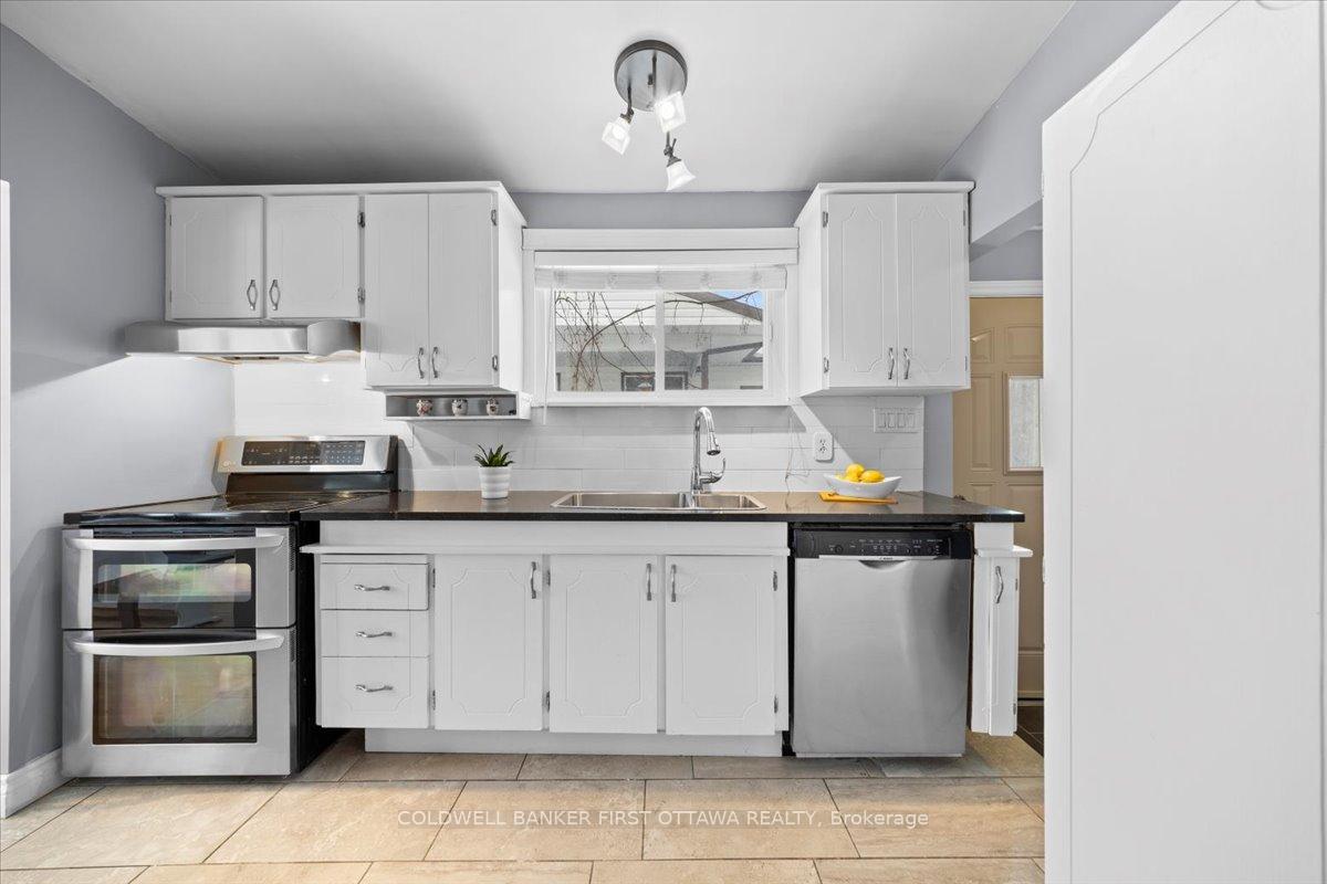Photo 15 of 2075 Valley Drive, Ottawa, Elmvale Acres/Urbandale — HOMEH