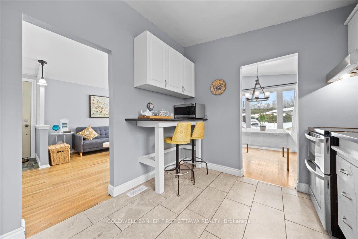 Photo 16 of 2075 Valley Drive, Ottawa, Elmvale Acres/Urbandale — HOMEH