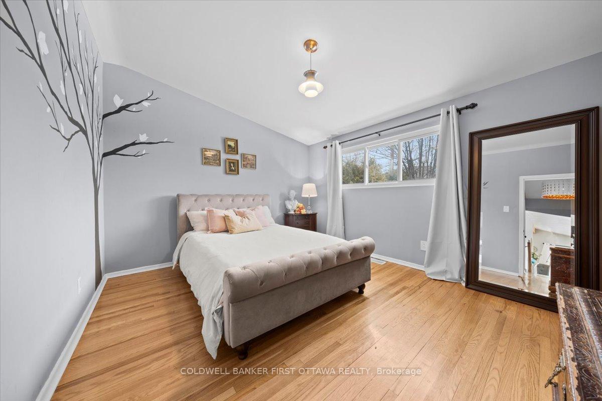 Photo 19 of 2075 Valley Drive, Ottawa, Elmvale Acres/Urbandale — HOMEH