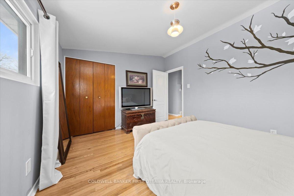 Photo 21 of 2075 Valley Drive, Ottawa, Elmvale Acres/Urbandale — HOMEH