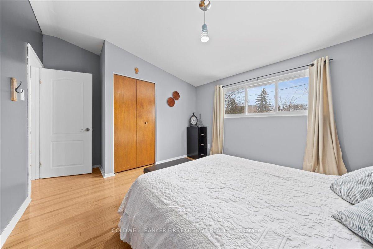Photo 23 of 2075 Valley Drive, Ottawa, Elmvale Acres/Urbandale — HOMEH