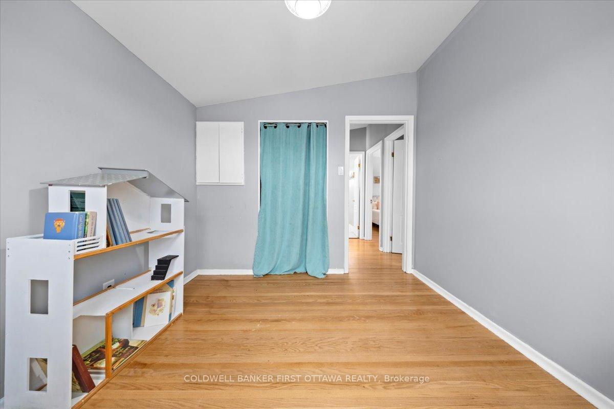 Photo 24 of 2075 Valley Drive, Ottawa, Elmvale Acres/Urbandale — HOMEH