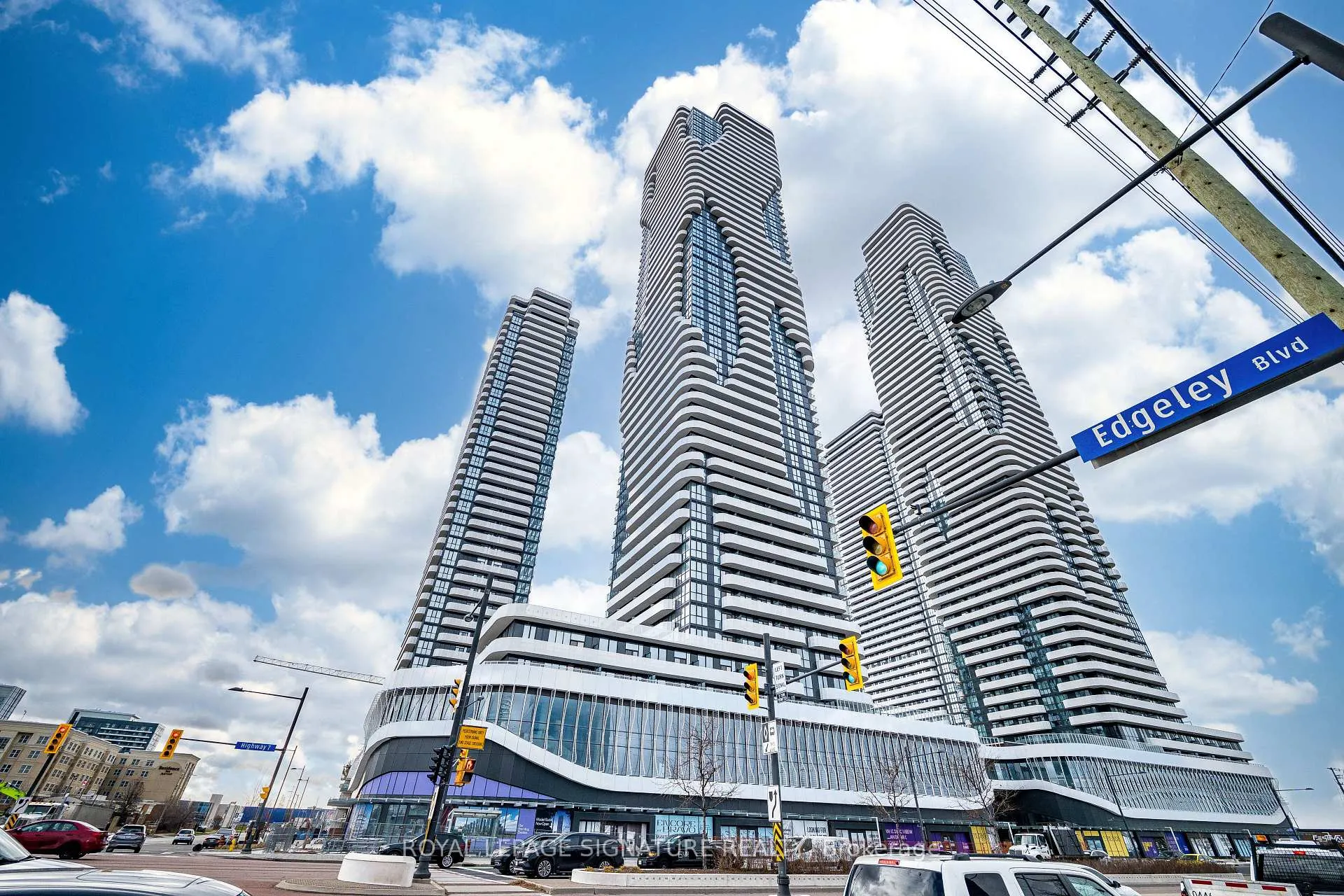 Photo 1 of Unit 3007, 8 Interchange Way, Vaughan, Vaughan Corporate Centre — HOMEH