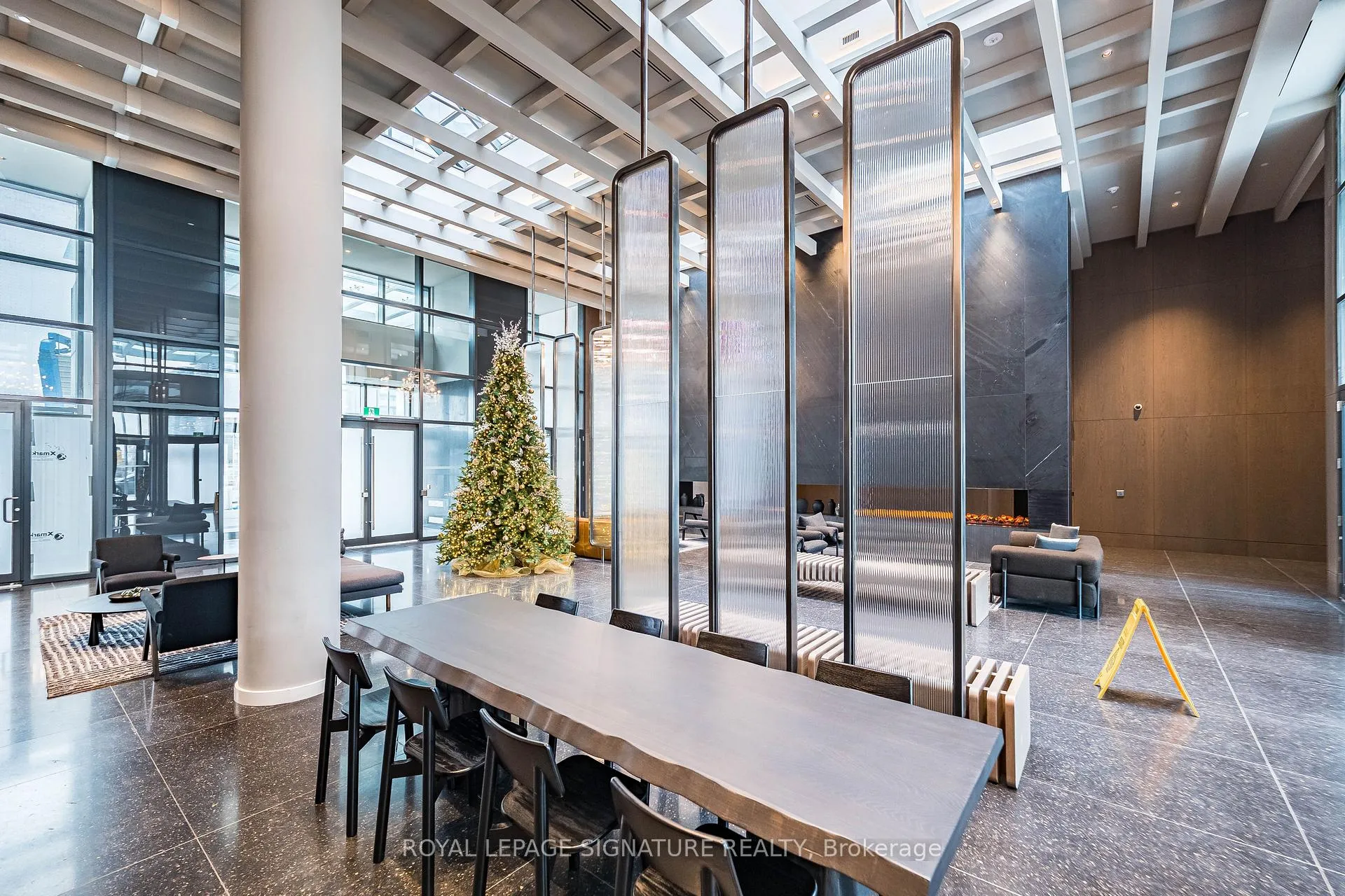 Photo 4 of Unit 3007, 8 Interchange Way, Vaughan, Vaughan Corporate Centre — HOMEH