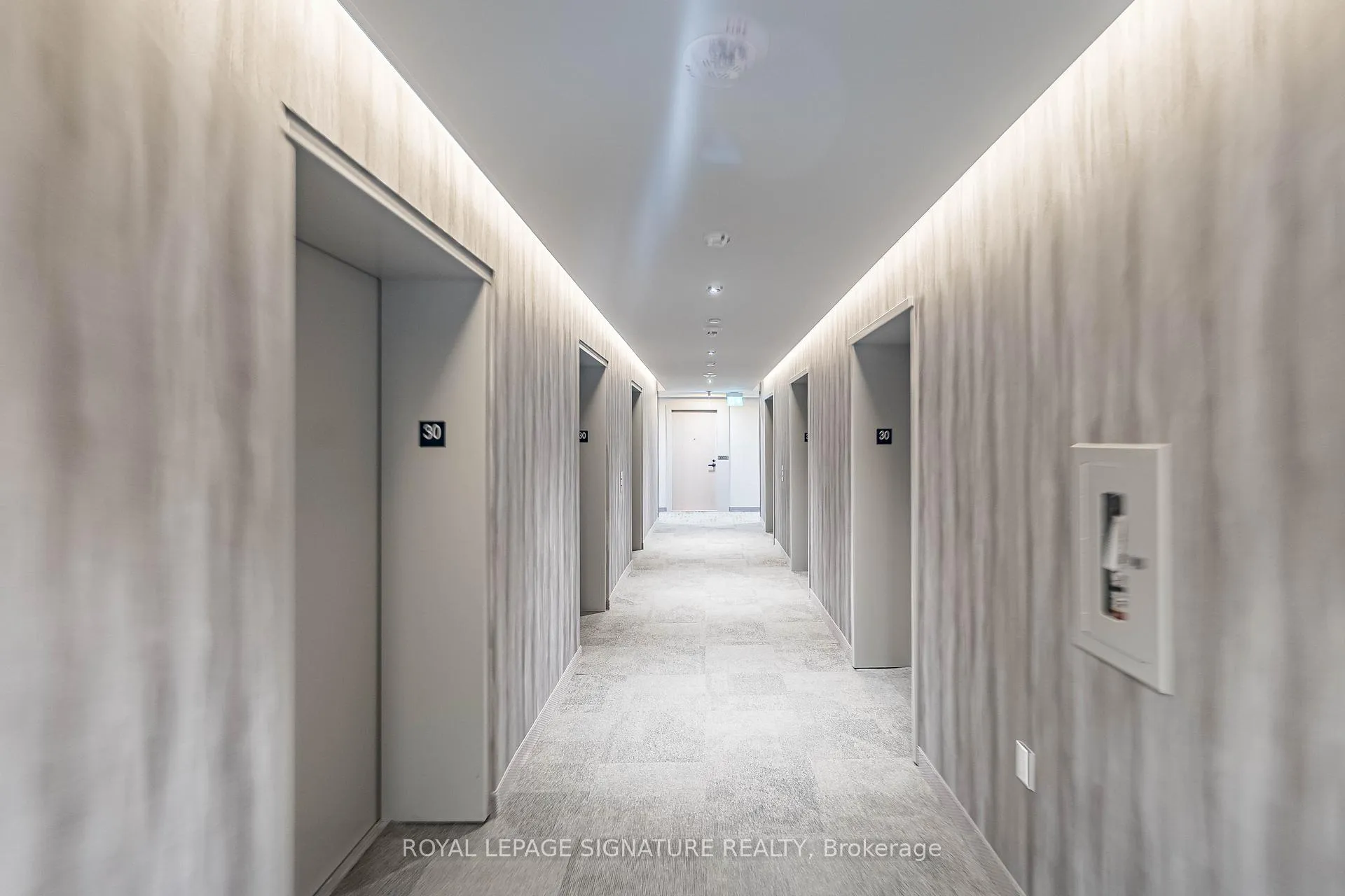 Photo 7 of Unit 3007, 8 Interchange Way, Vaughan, Vaughan Corporate Centre — HOMEH